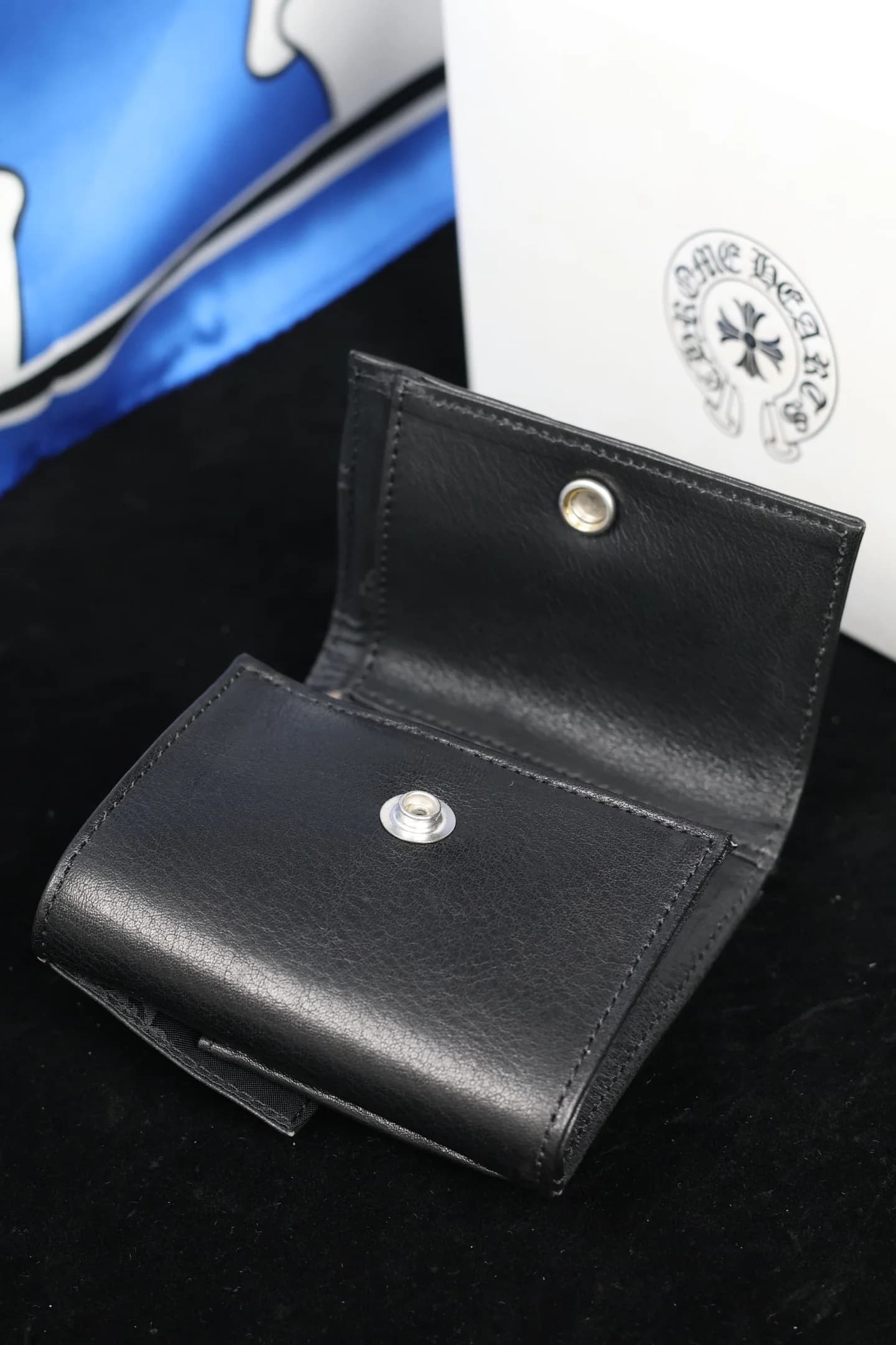 Кошелек Chrome Hearts с открытым карманом для монет, вид сверху