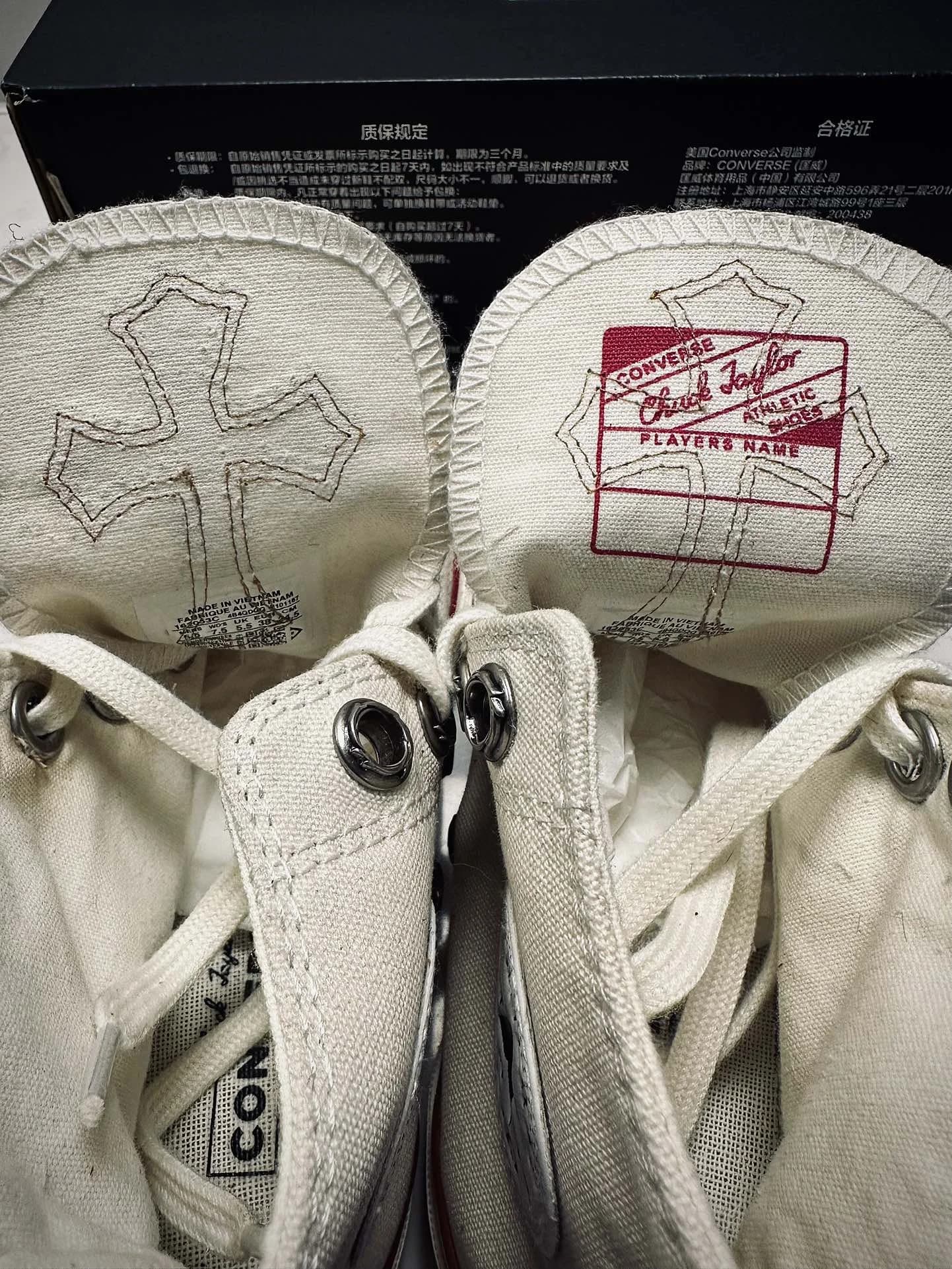 Внутренняя сторона язычков кед Chrome Hearts x Converse 1970s с вышивкой