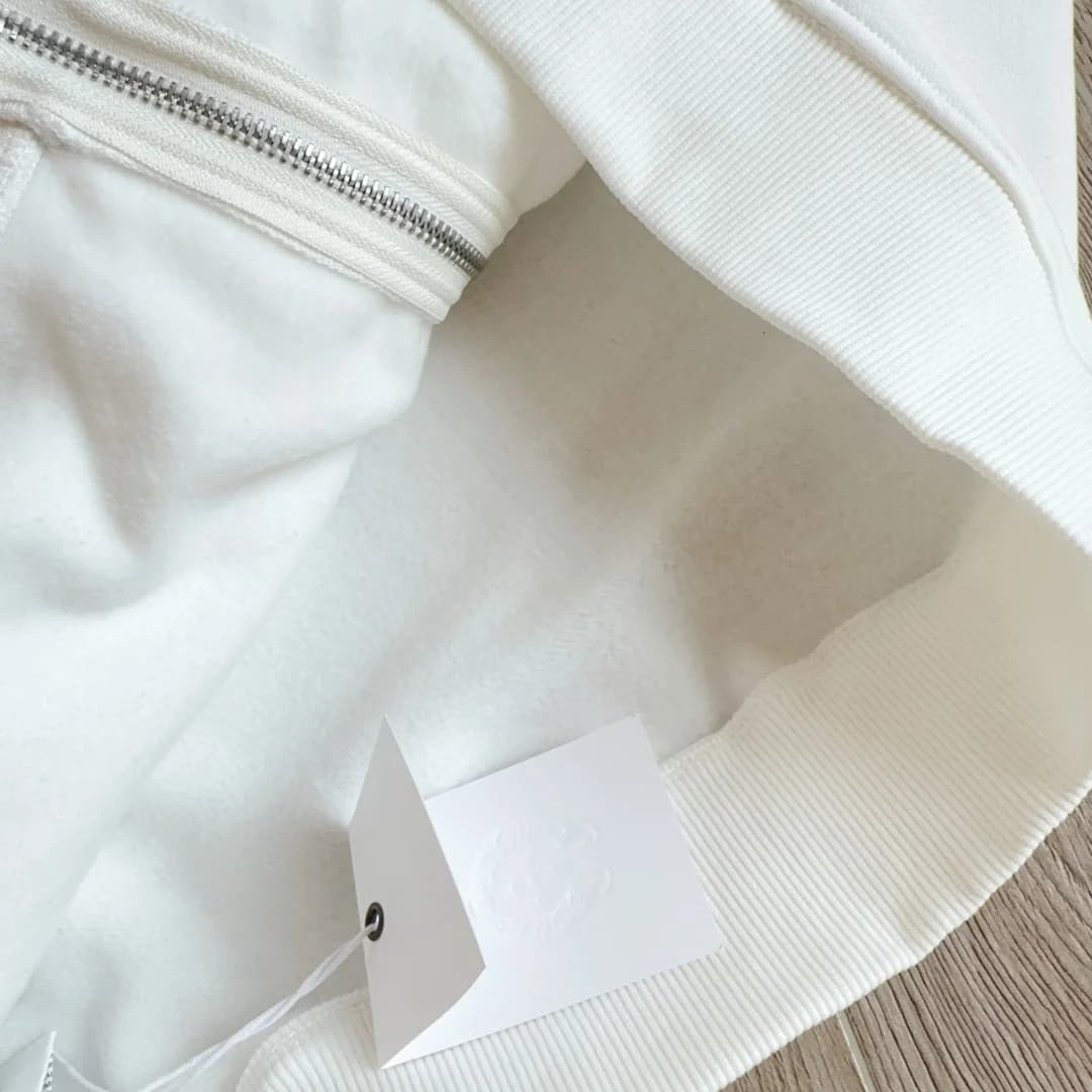 Внутренний шов и карман зип-худи Chrome Hearts