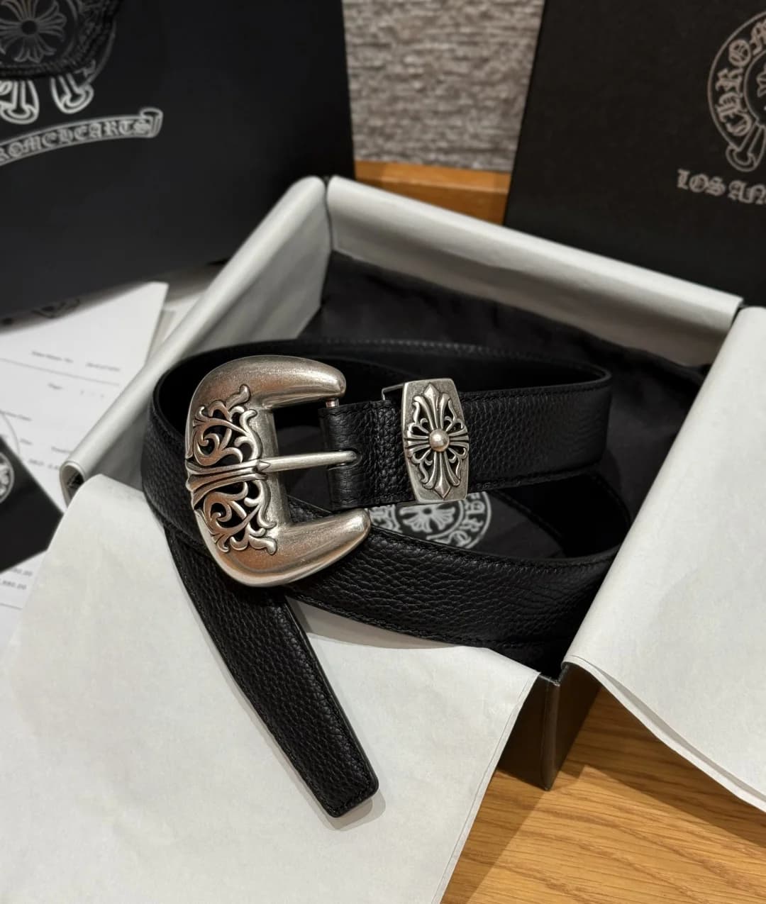 Черный кожаный ремень Chrome Hearts с фигурной пряжкой в фирменной коробке