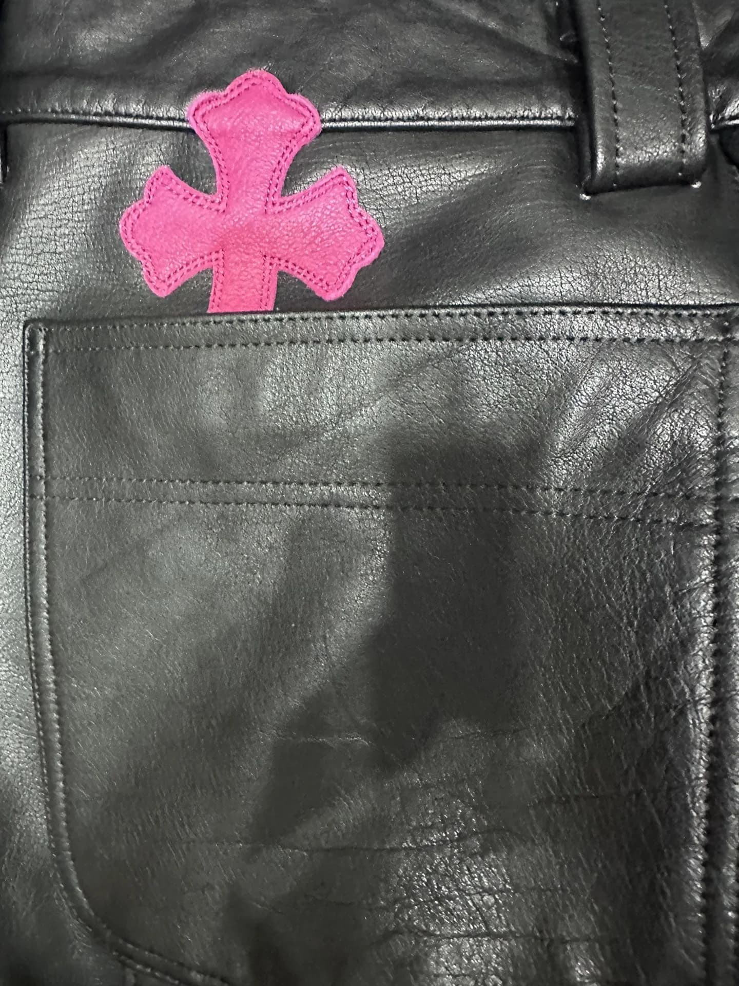 Chrome Hearts Кожаные брюки с нашивками
