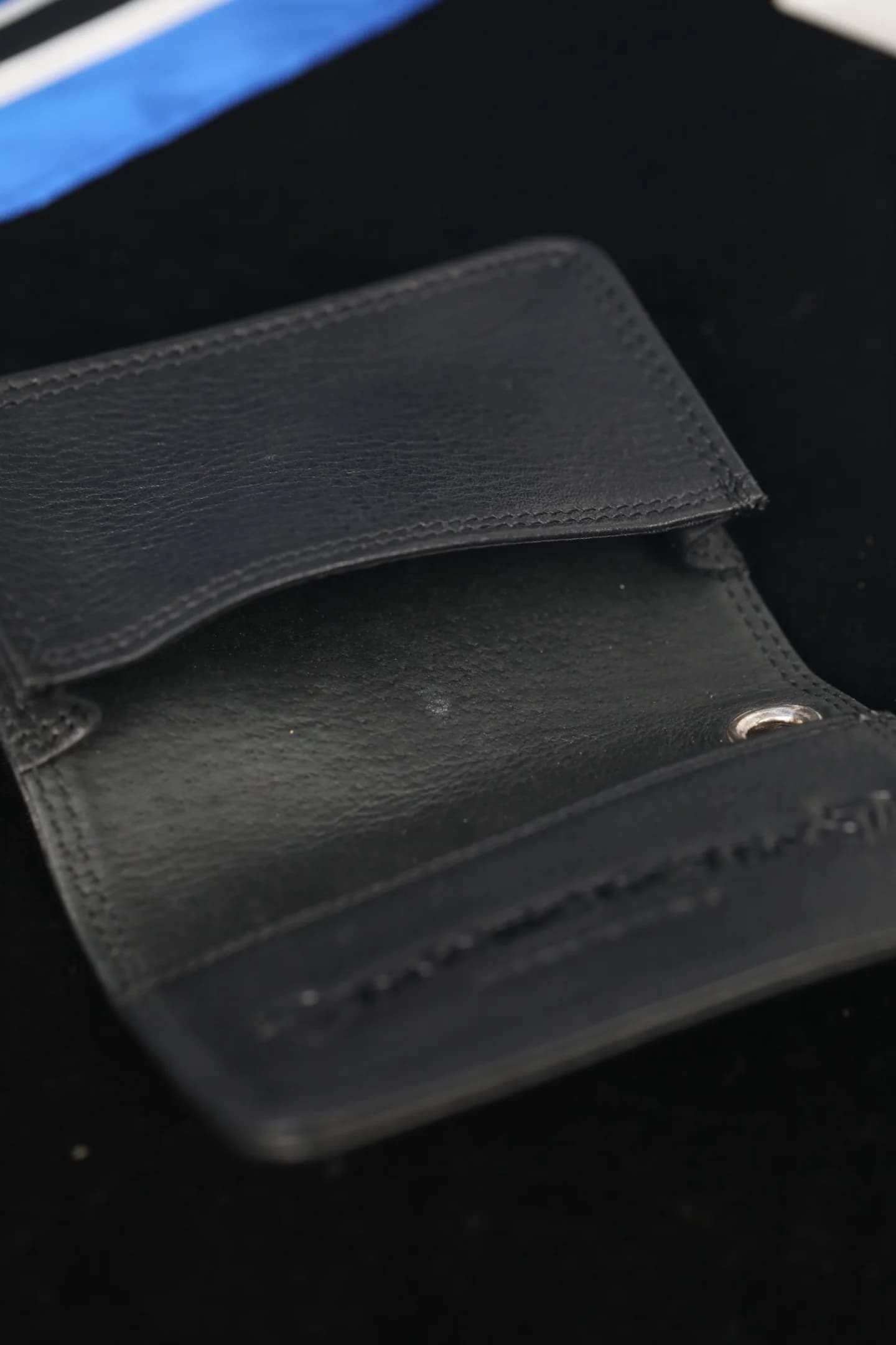 Внутреннее отделение картхолдера Chrome Hearts для визиток и карт