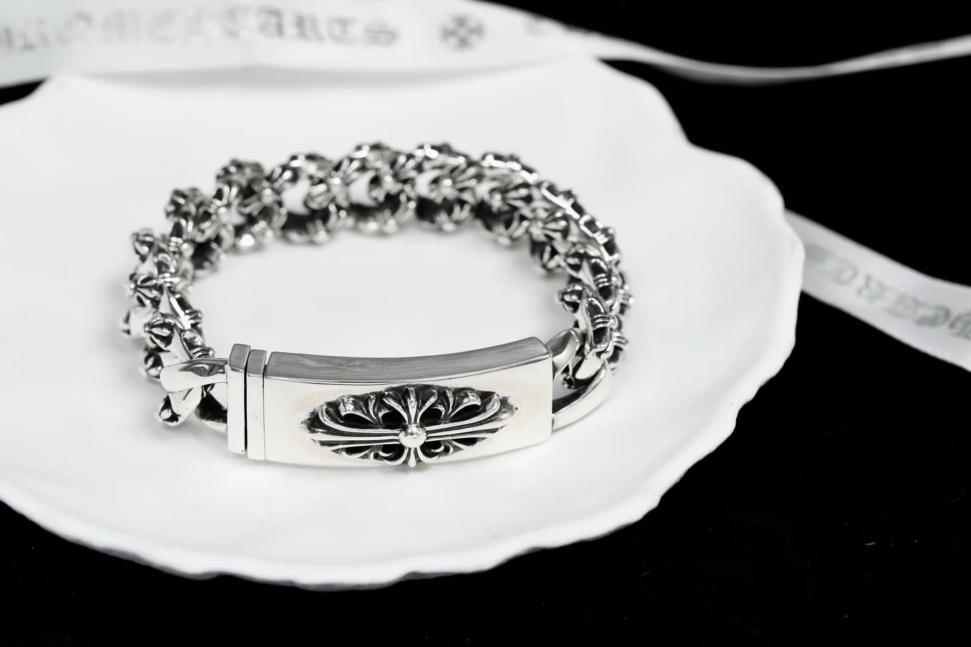 Мужской серебряный браслет Chrome Hearts с центральной пластиной Floral Cross