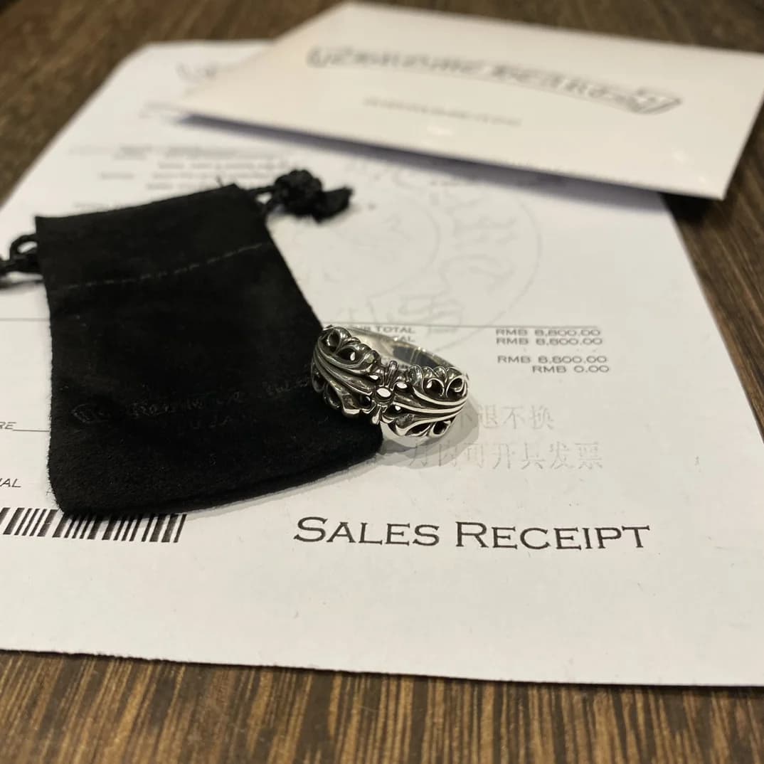 Серебряное кольцо Chrome Hearts K&T на черном замшевом мешочке с чеком