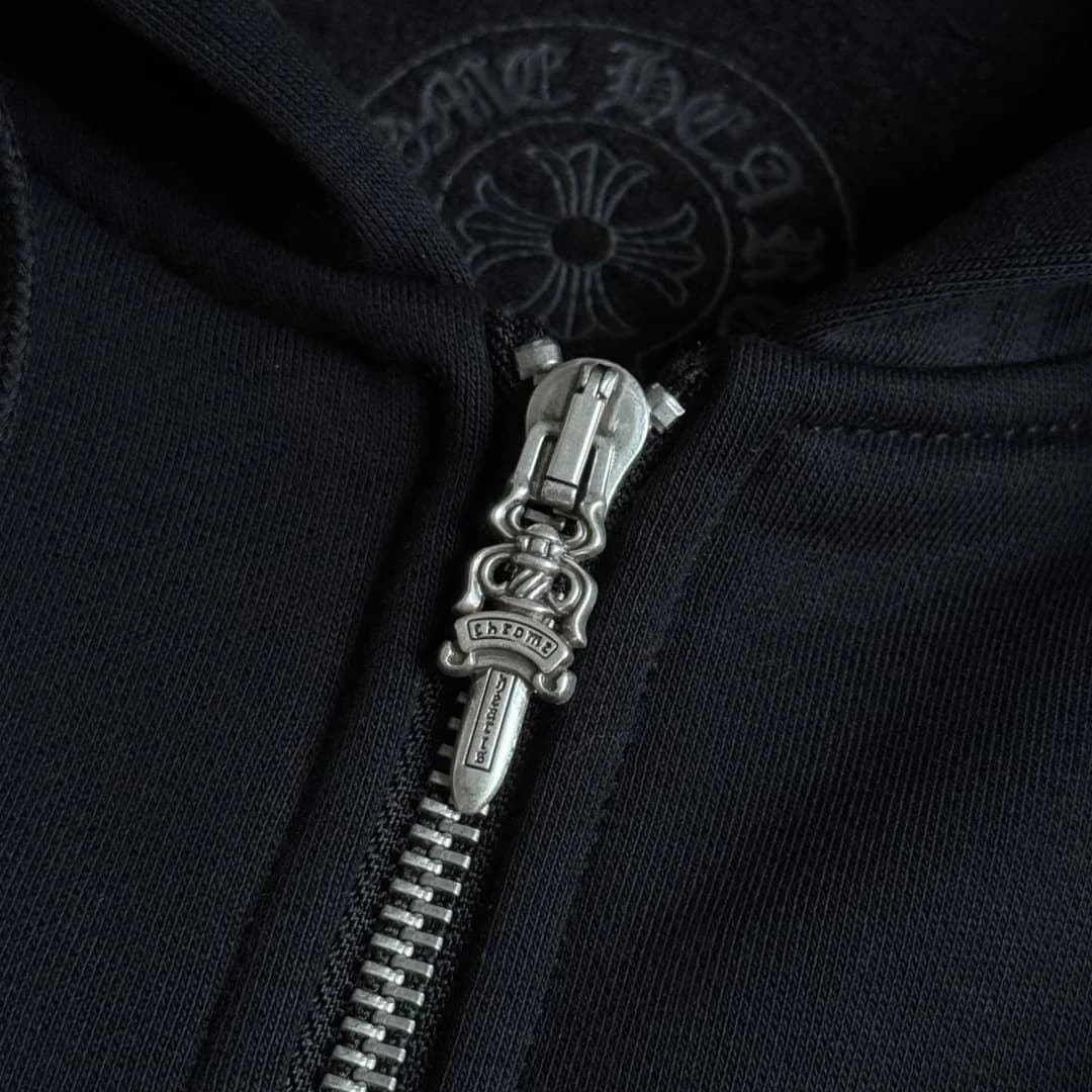 Металлическая молния с пуллером-кинжалом Chrome Hearts