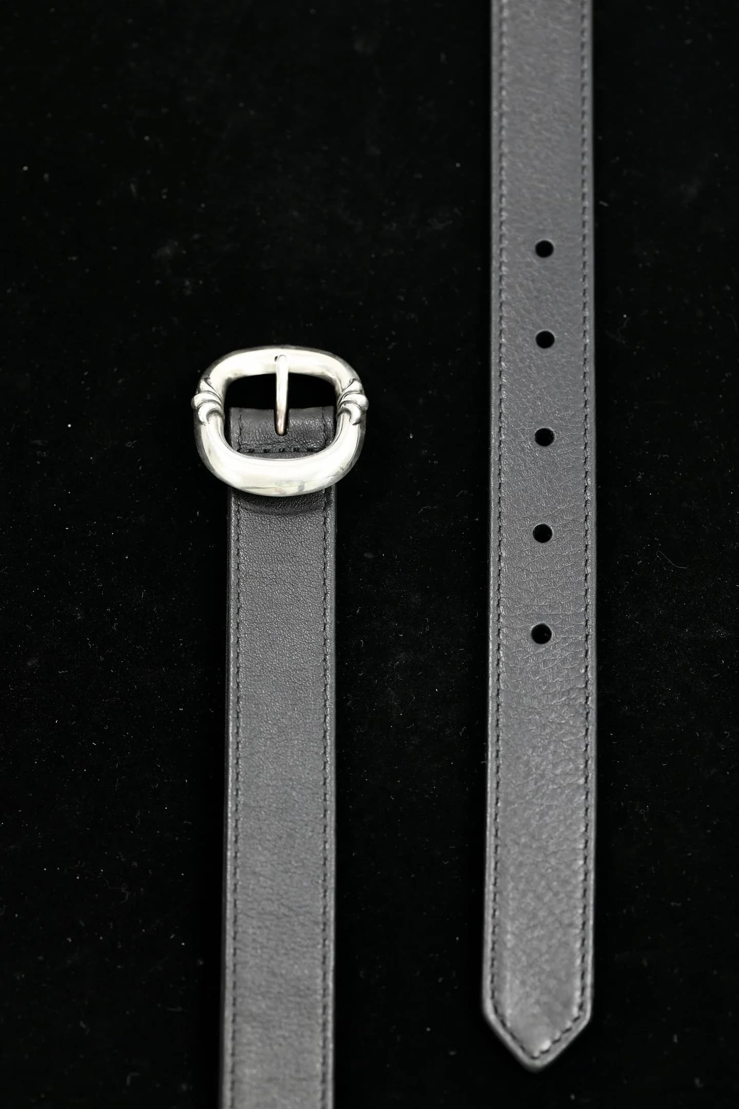 Полотно ремня Chrome Hearts с серебряной пряжкой и отверстиями для регулировки длины