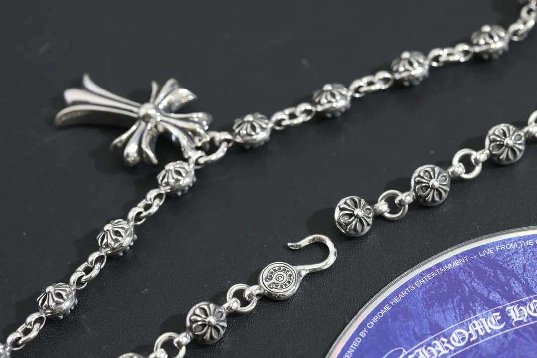 Застёжка-крючок и элементы цепи колье Chrome Hearts
