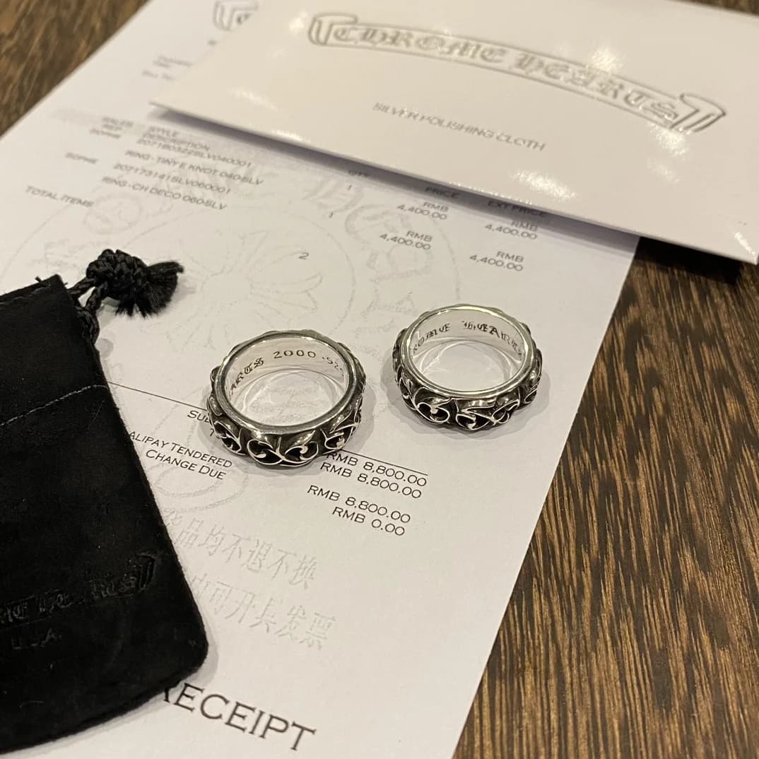 Серебряные кольца Chrome Hearts Vine с демонстрацией рельефа и чека