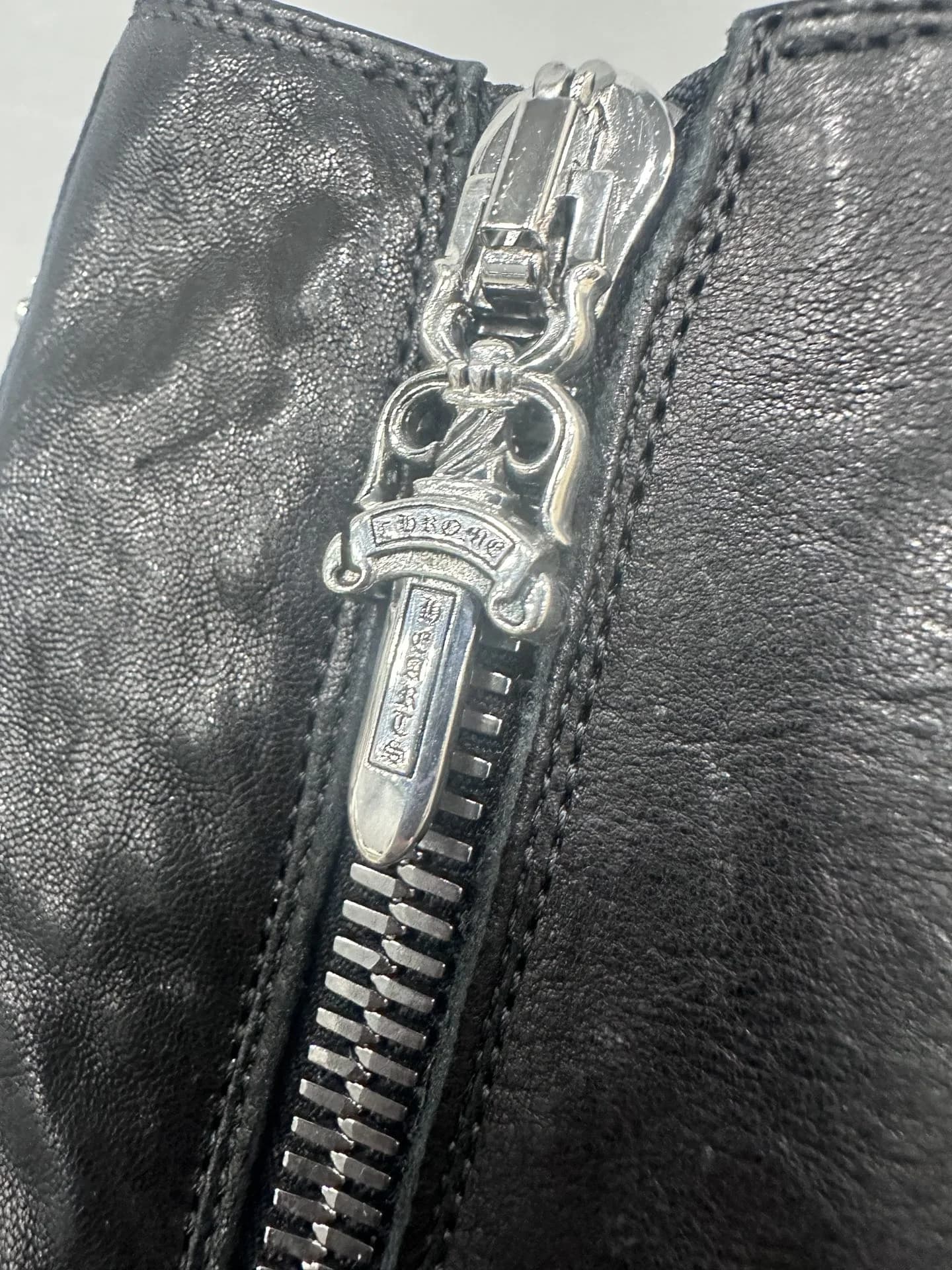 Серебряный пуллер-кинжал на молнии кед Chrome Hearts x Rick Owens