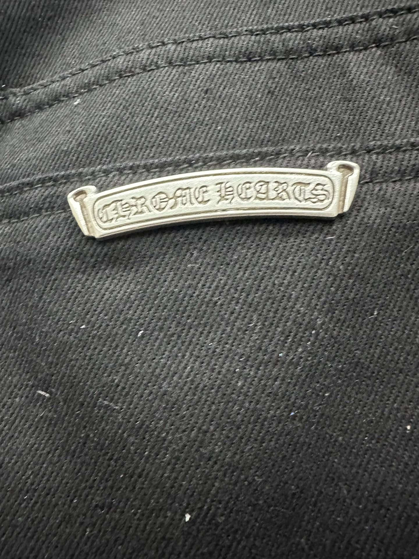 Джинсы Chrome Hearts с нашивками