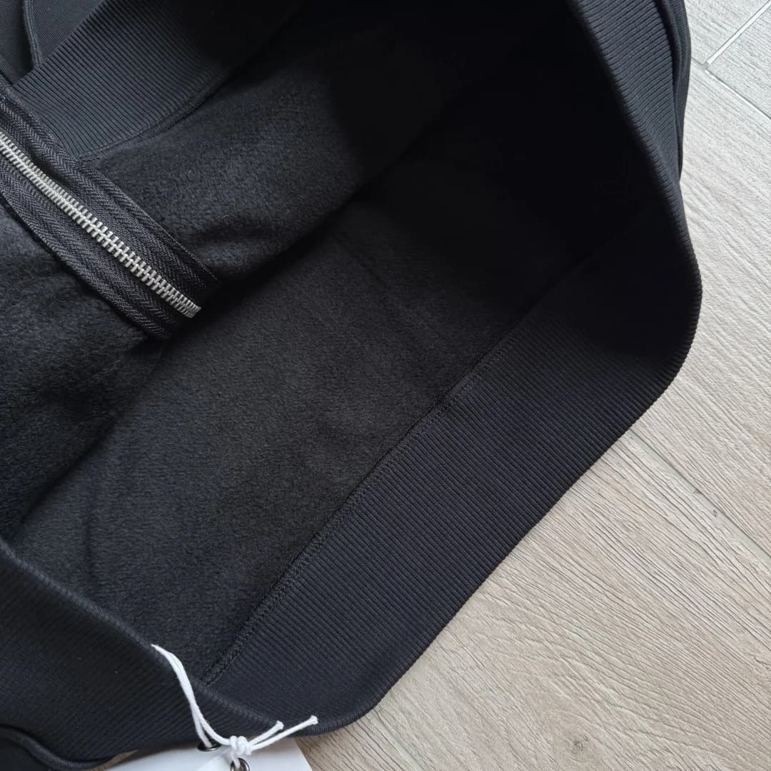 Внутренняя сторона нижней части зип-худи Chrome Hearts