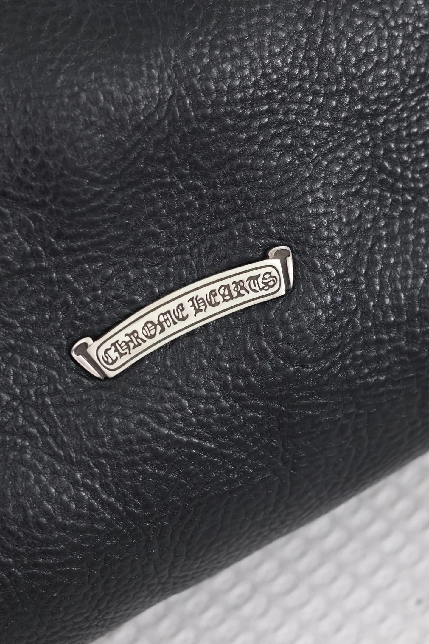 Серебряная плашка с гравировкой Chrome Hearts из серебра 925 пробы