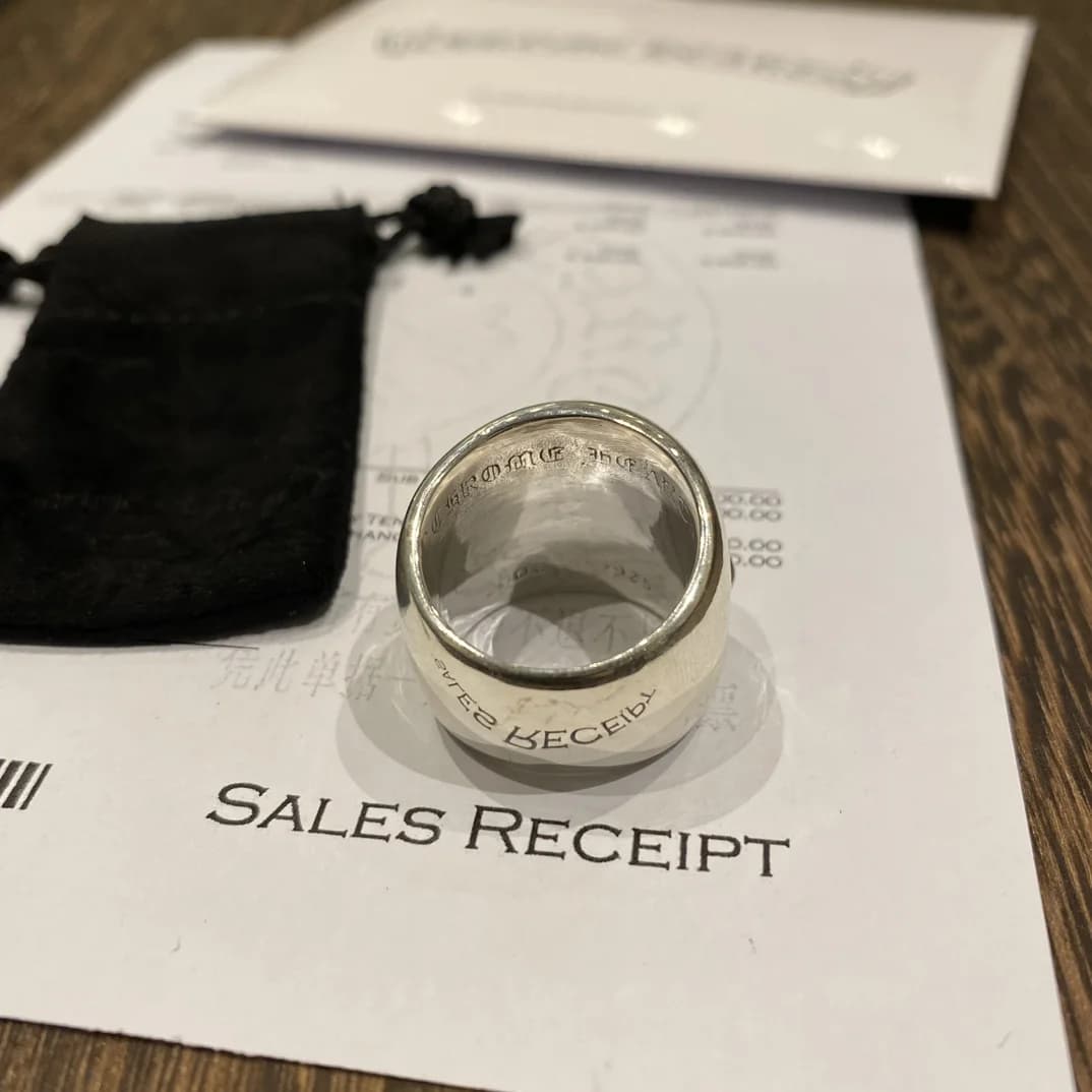 Кольцо Oval Cross, вид на шинку