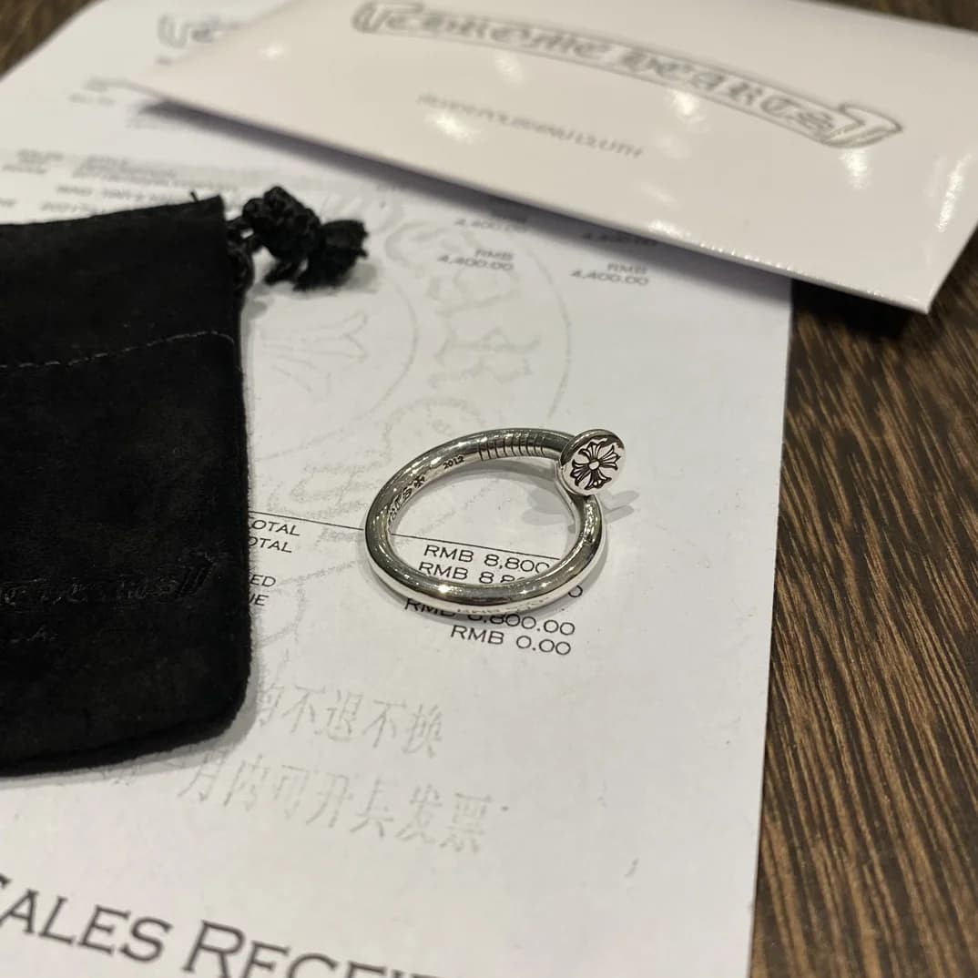 Серебряное кольцо Chrome Hearts Nail на чеке с чехлом