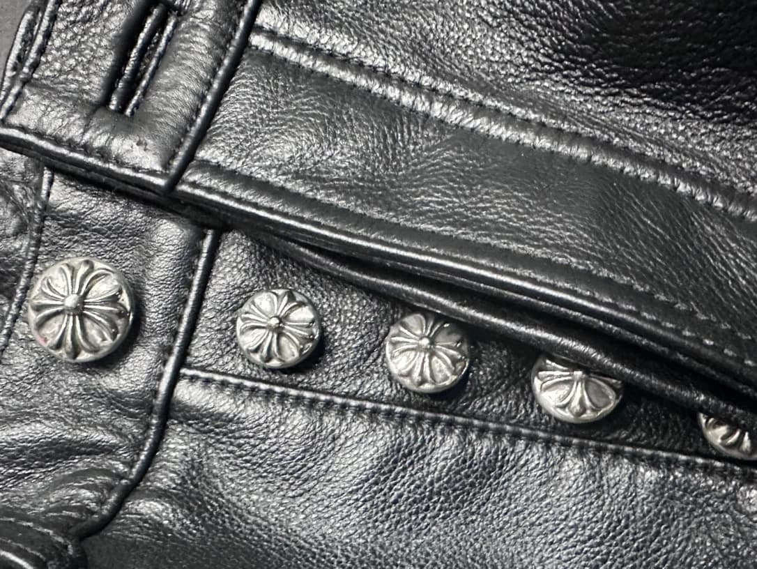 Серебряные пуговицы-болты с фирменным крестом Chrome Hearts