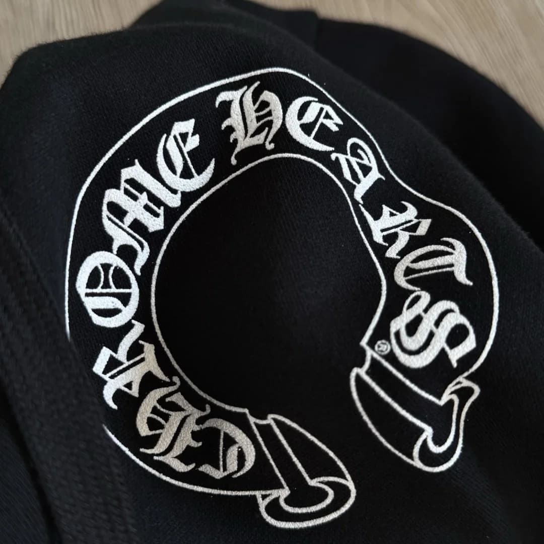 Принт с подковой на спине худи Chrome Hearts