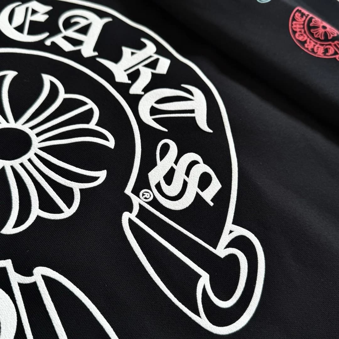 Капюшон и воротниковая зона зип-худи Chrome Hearts