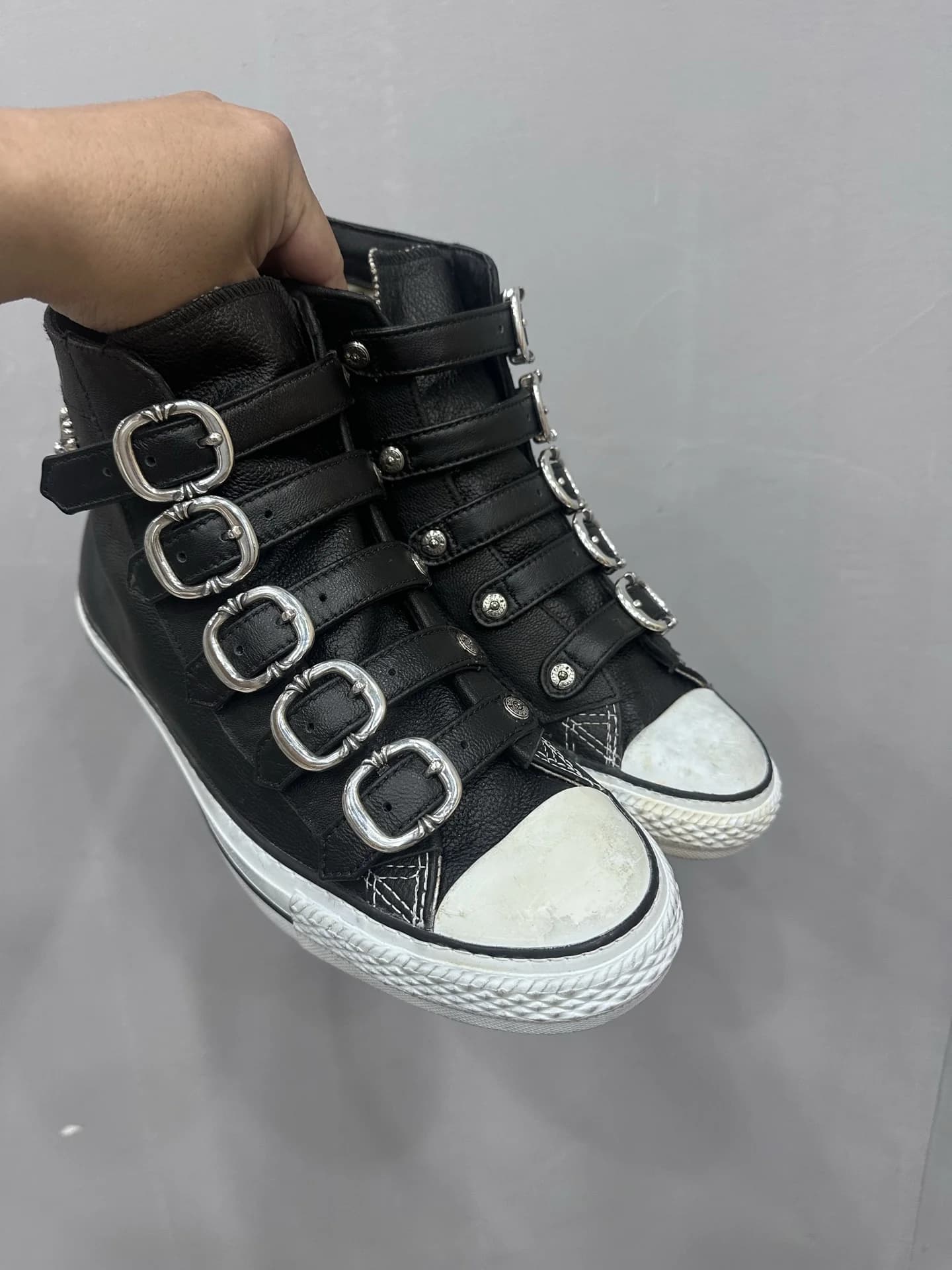 Черные кожаные кеды Chrome Hearts x Converse Multi-Buckle Chuck Taylor с ремешками