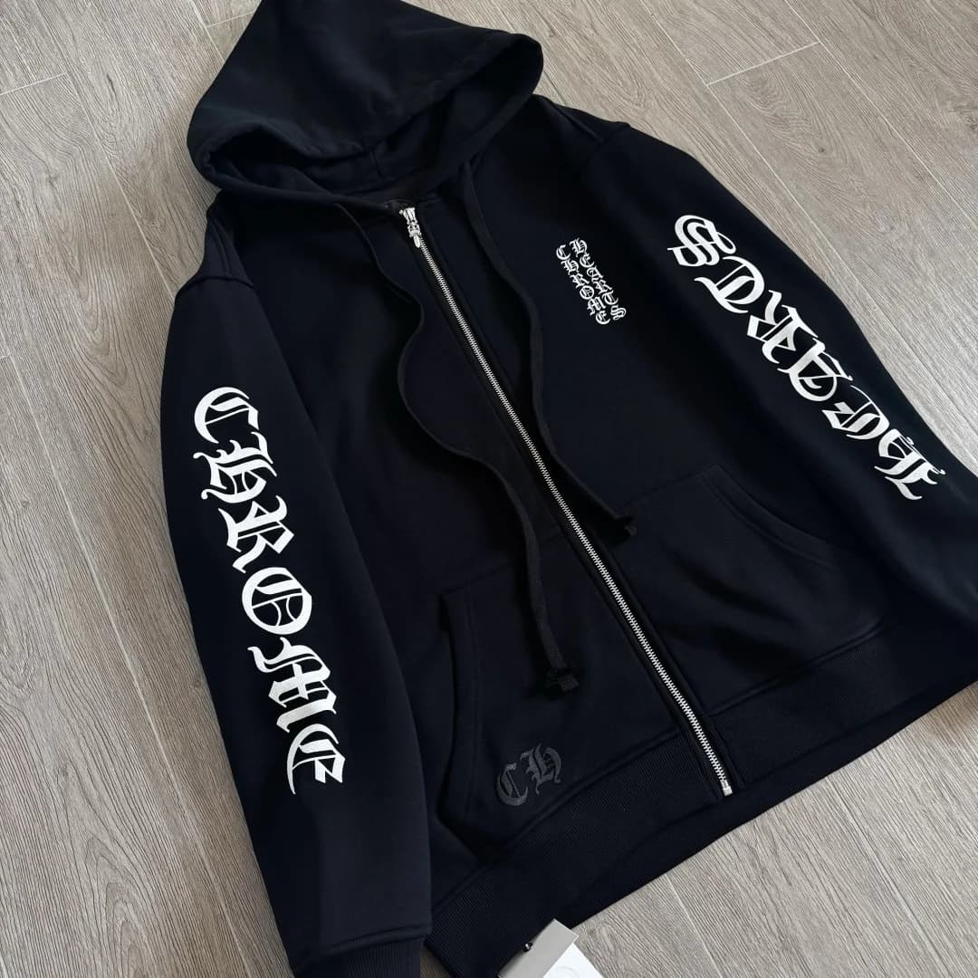 Черное зип-худи Chrome Hearts, вид спереди в разложенном виде
