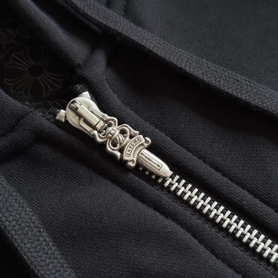 Металлический пуллер молнии в виде кинжала Chrome Hearts