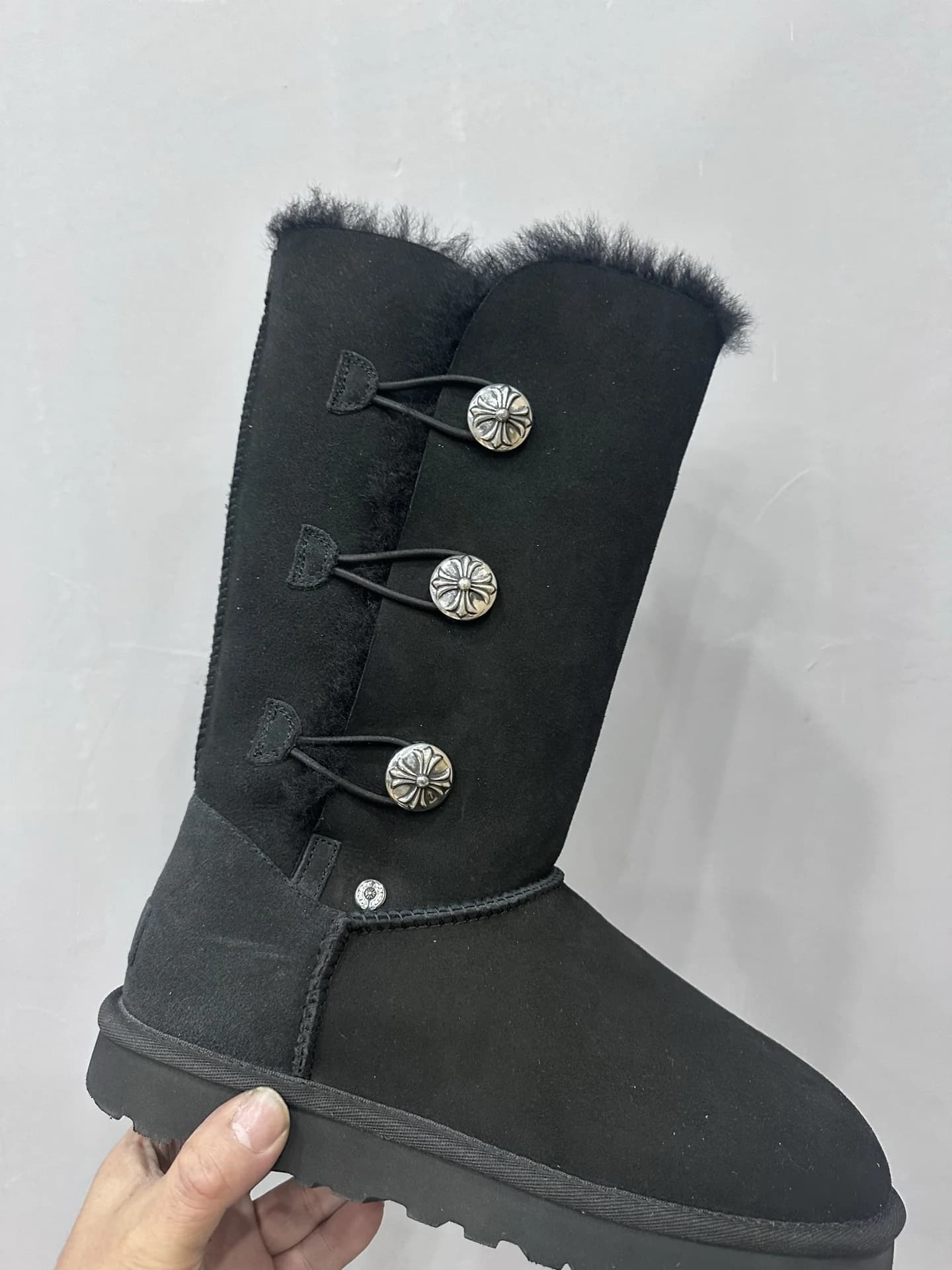 Сапоги Chrome Hearts x UGG из черной замши