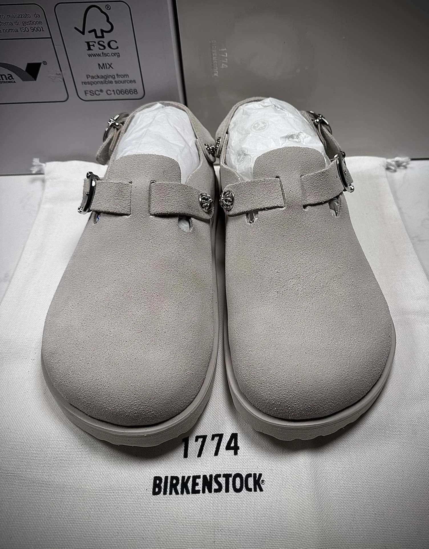 Замшевые сабо Chrome Hearts x Birkenstock 1774 бежевого цвета, вид сбоку