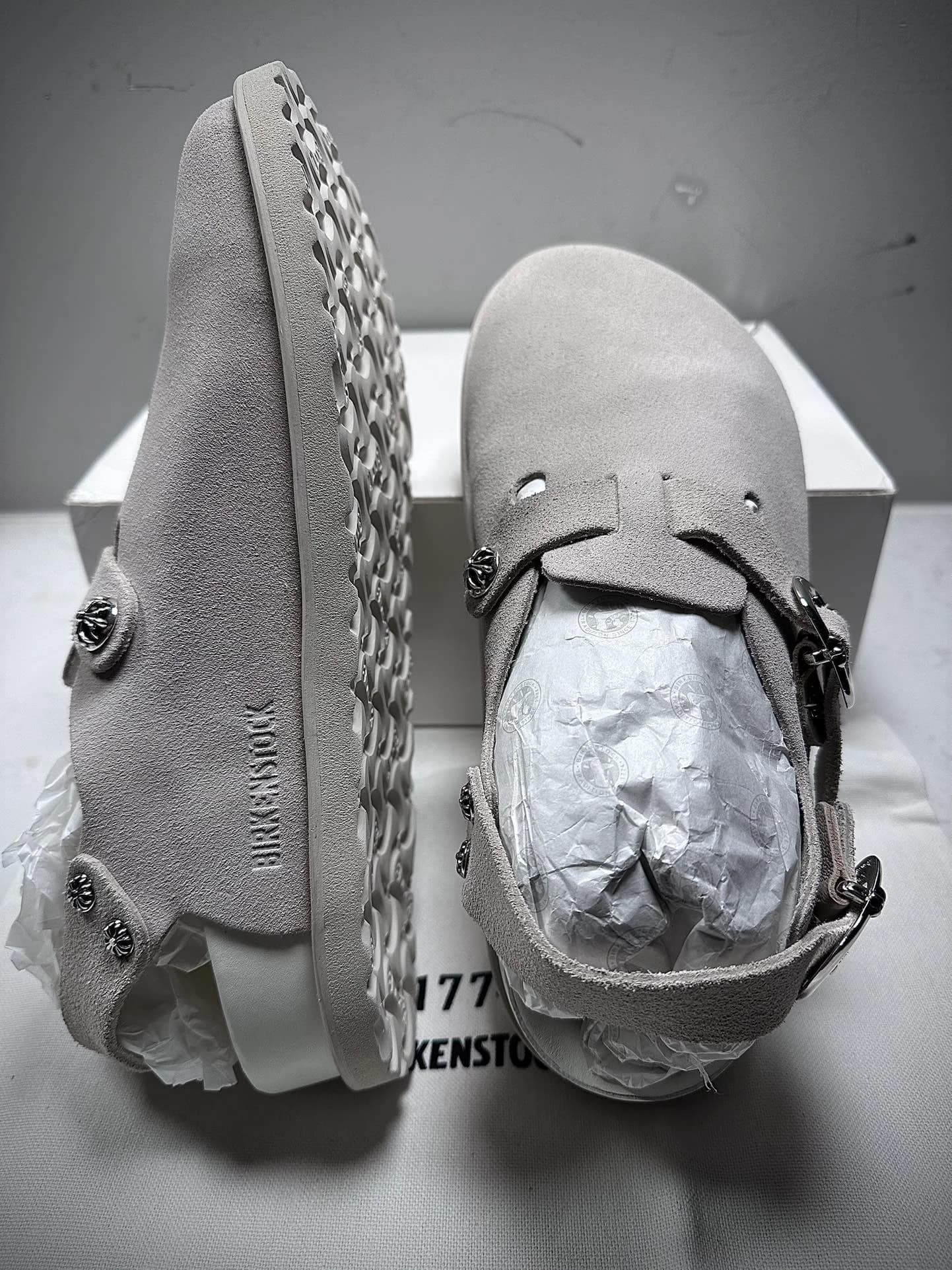 Сандалии Chrome Hearts x Birkenstock 1774, вид сверху и сбоку