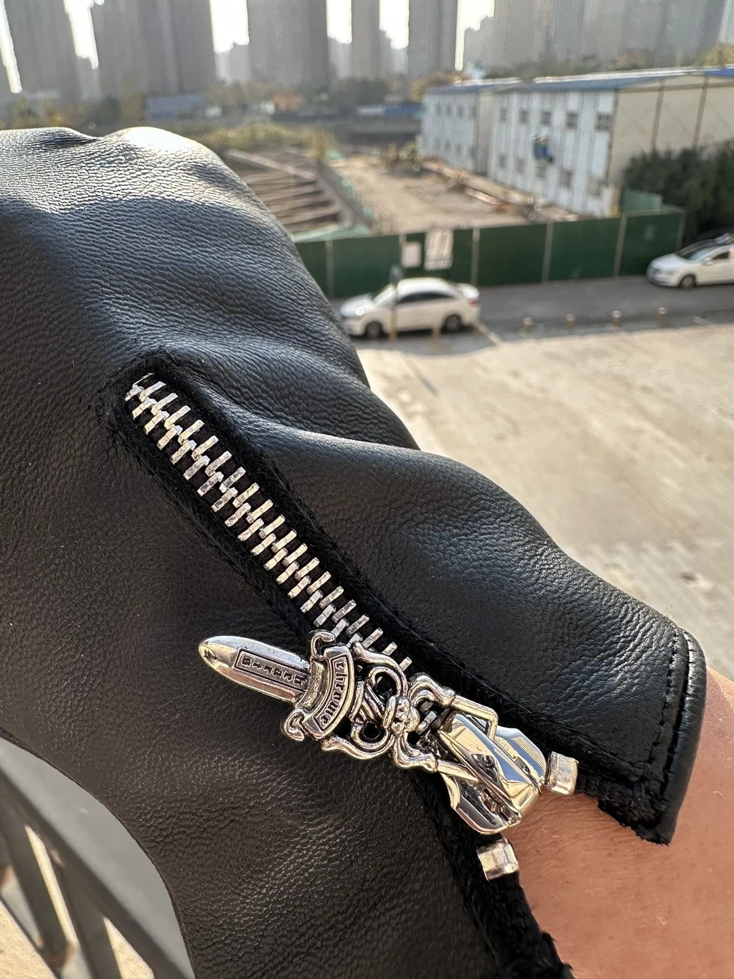 Кожаные перчатки с молнией Dagger