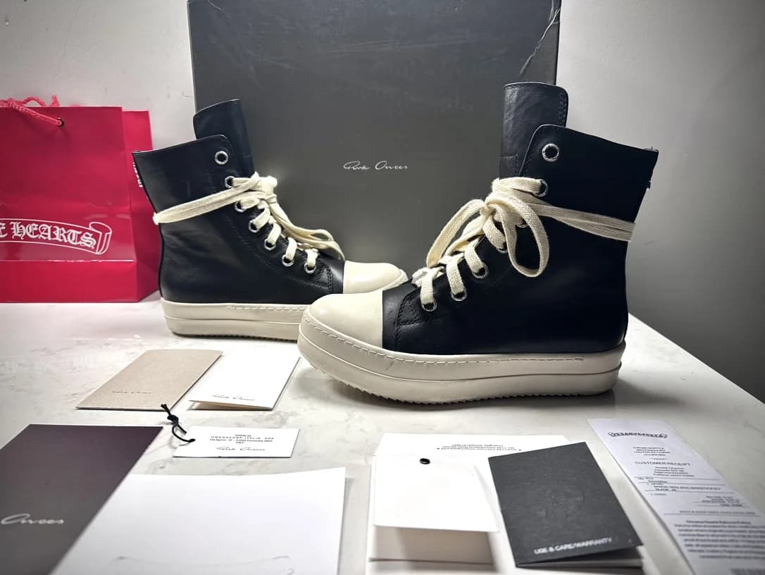 Высокие черно-белые кеды Chrome Hearts x Rick Owens Ramones, вид сбоку