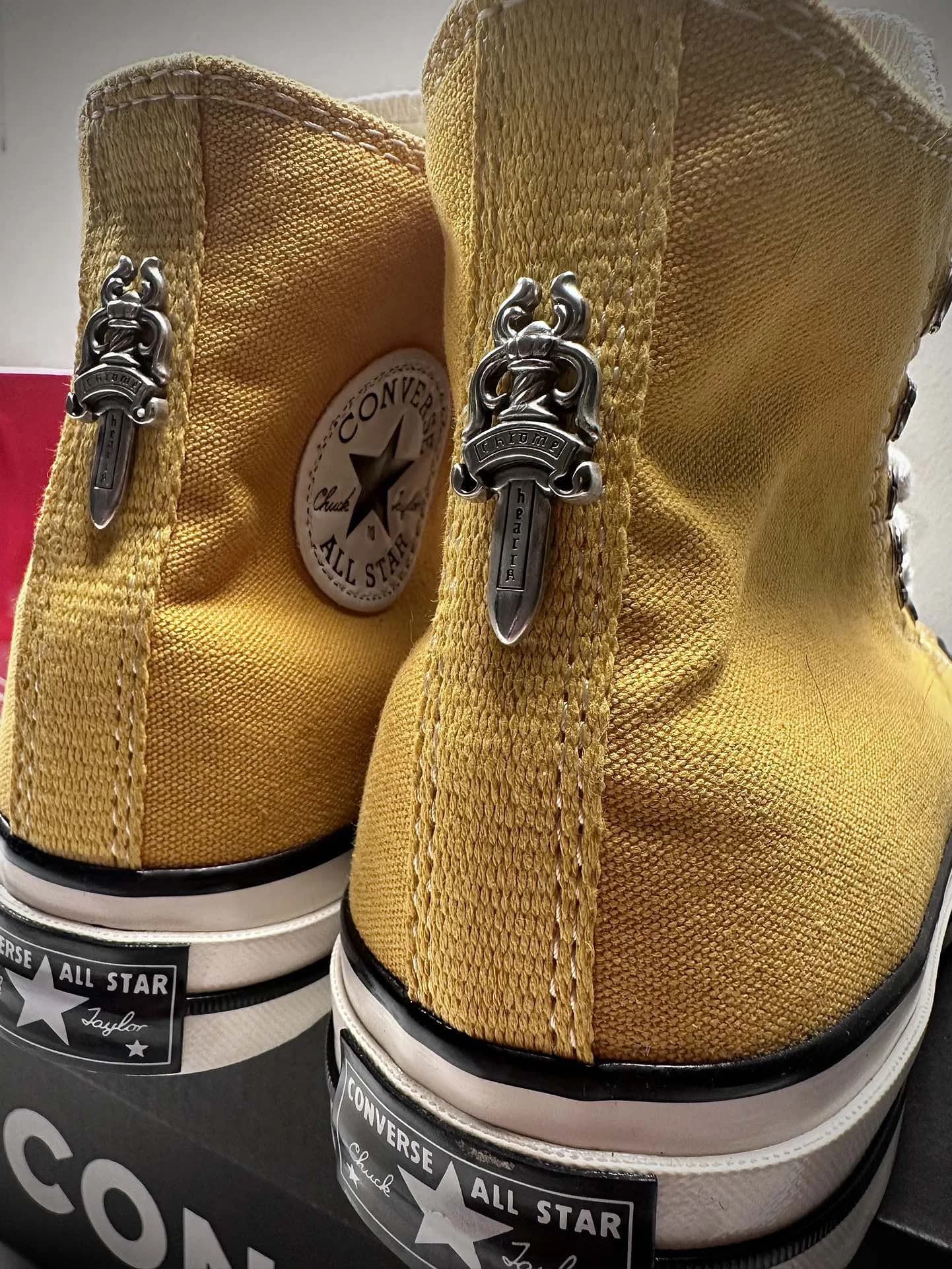 Задники кед Chrome Hearts x Converse 1970s с металлическими замками-кинжалами