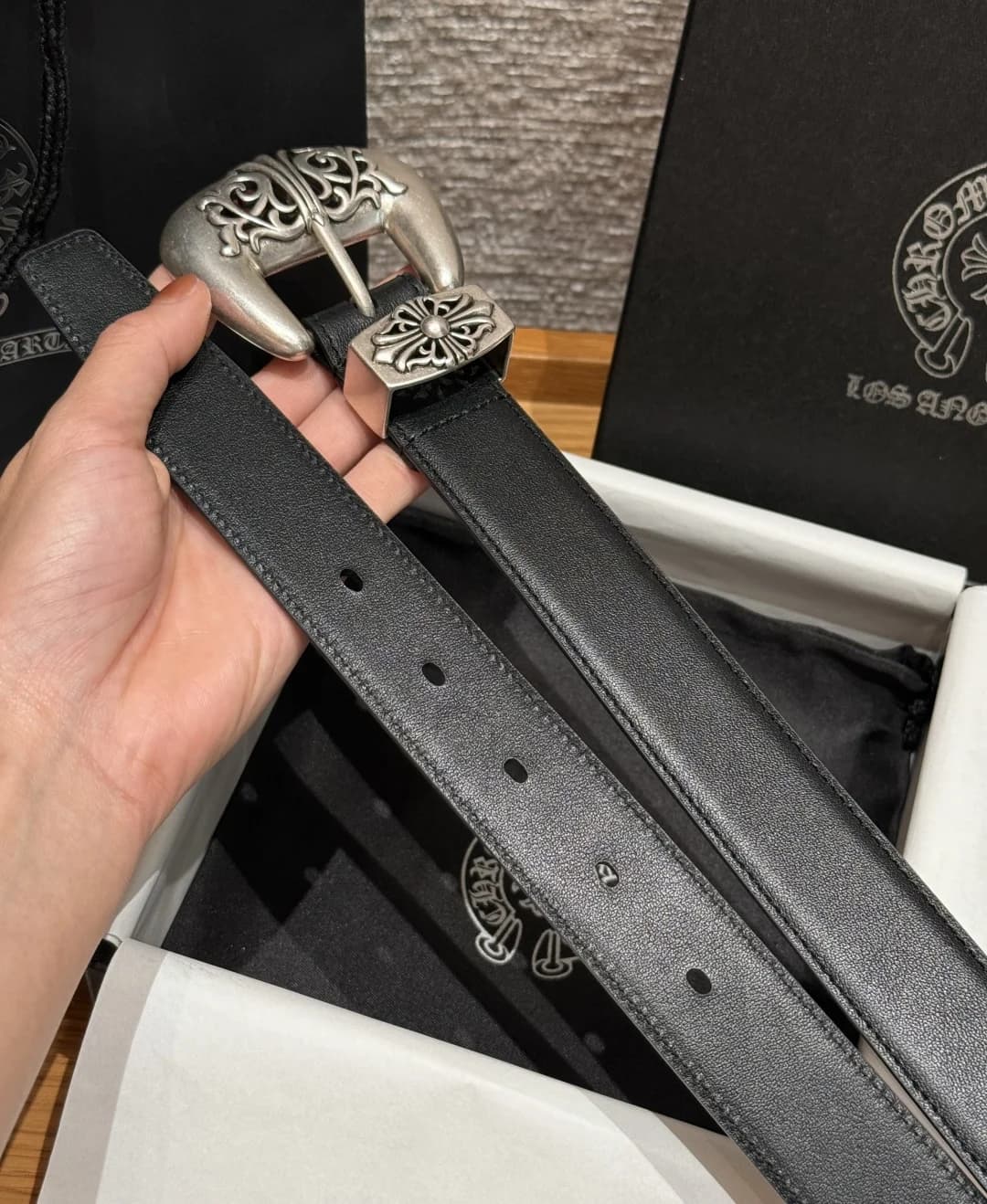 Кожаный ремень Chrome Hearts с отверстиями для регулировки