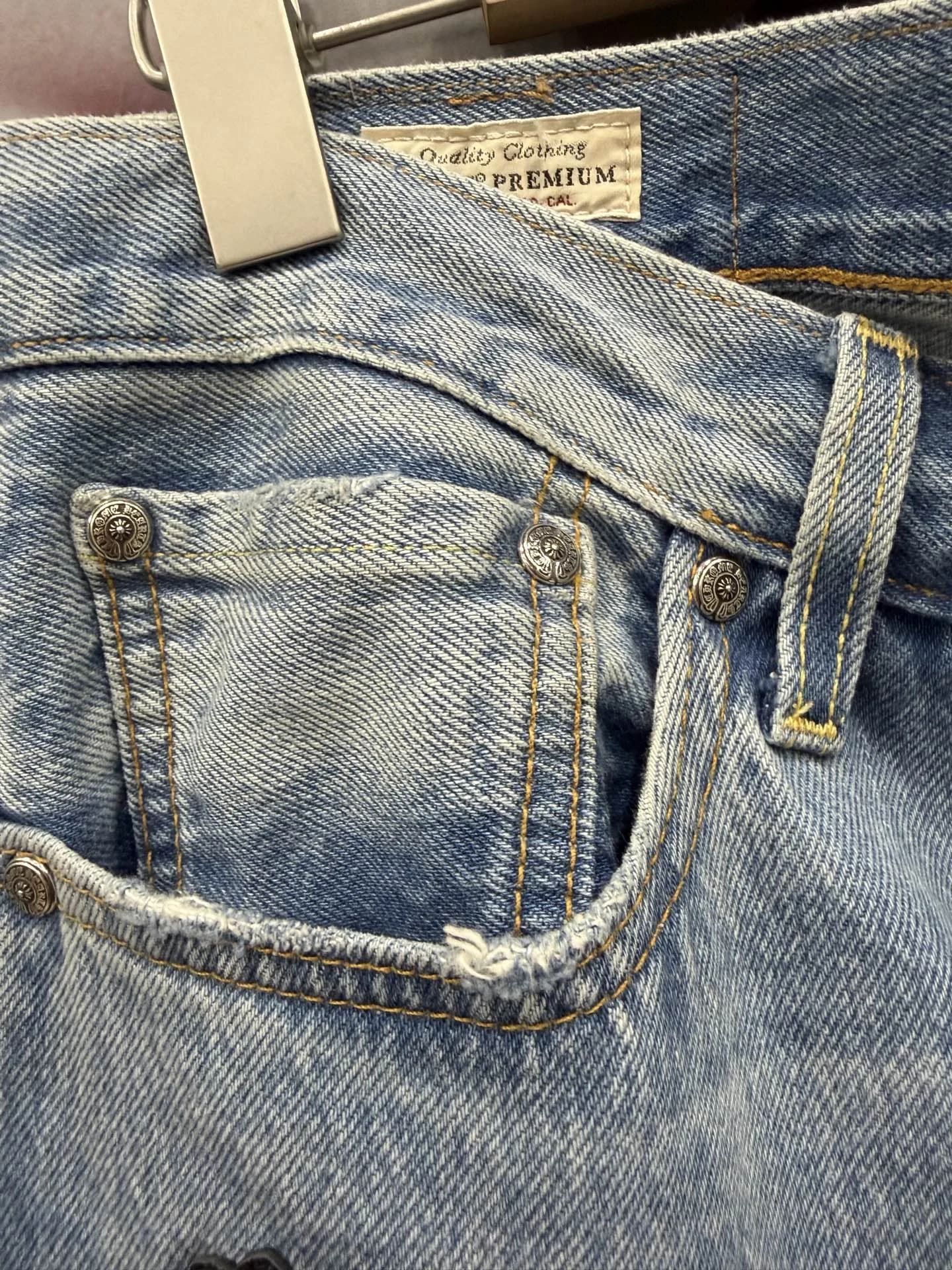 Передний карман джинсов Chrome Hearts x Levi's 501 с серебряными заклепками