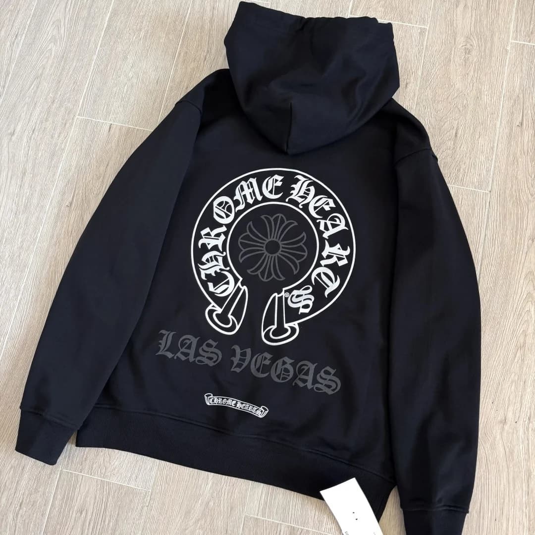 Черное худи Chrome Hearts с принтом на спине под углом