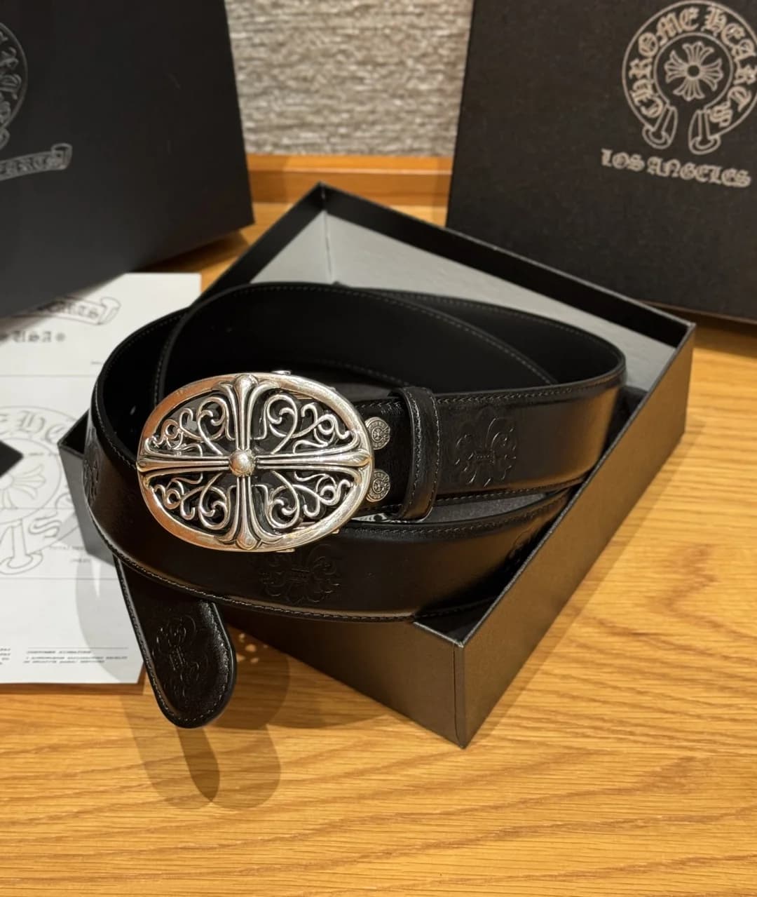 Черный кожаный ремень Chrome Hearts с овальной пряжкой в фирменной коробке