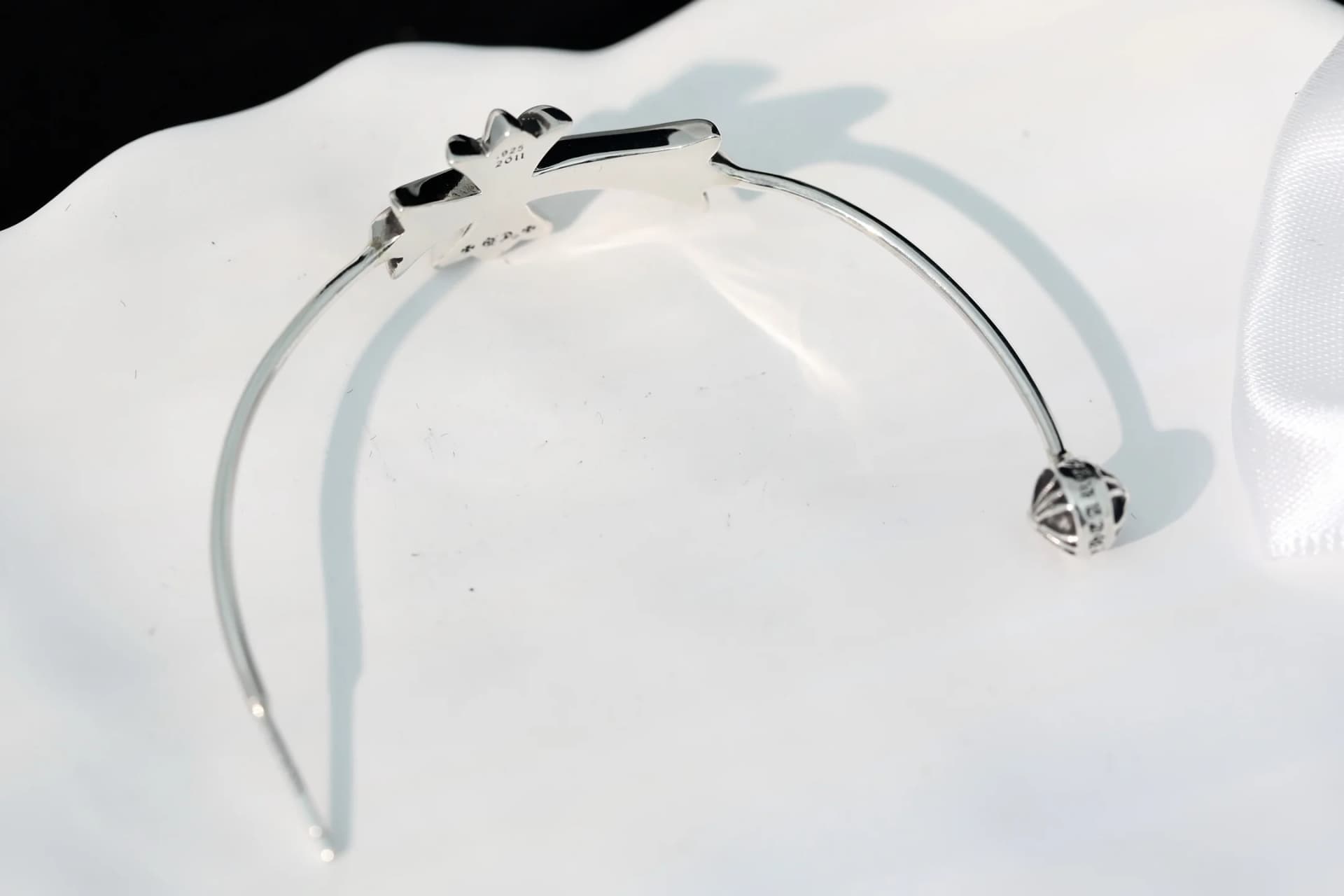 Профиль дужки и замка серьги Chrome Hearts