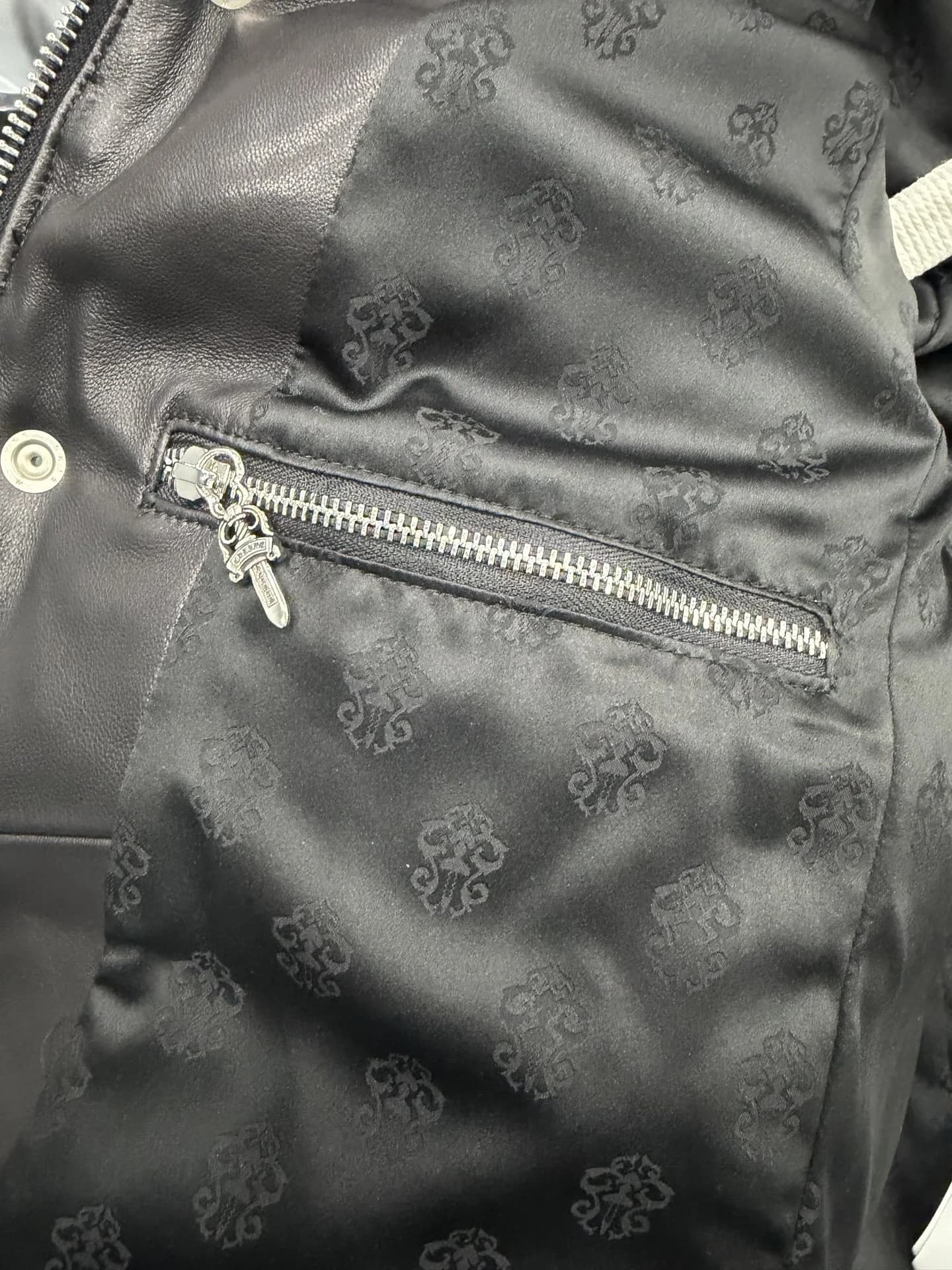 Chrome Hearts Кожаный пуховик