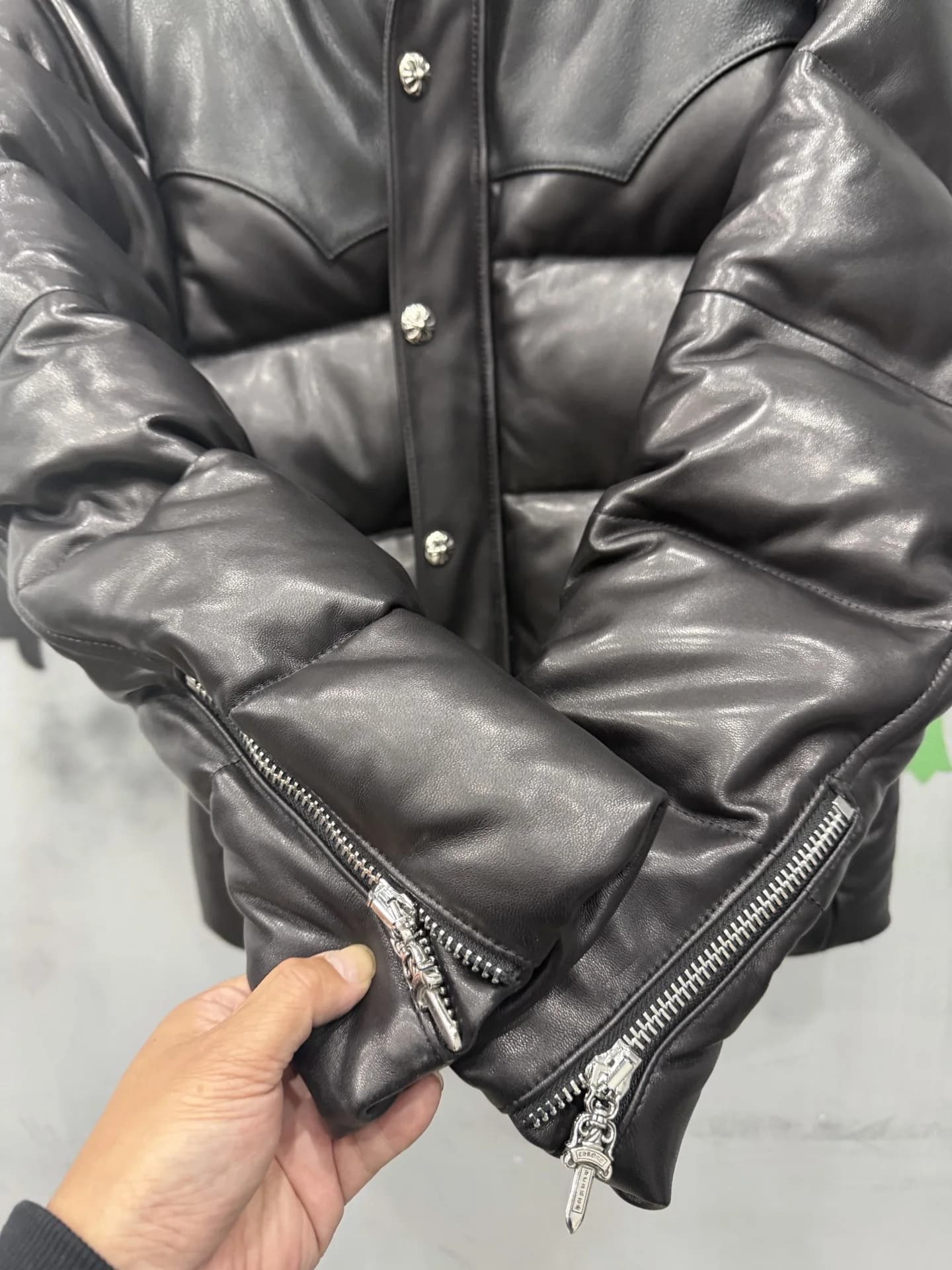 Chrome Hearts Кожаный пуховик