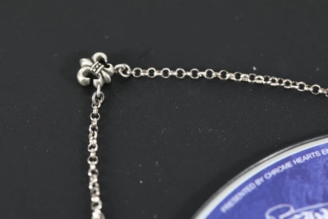 Фрагмент цепочки и подвеска колье Chrome Hearts из серебра 925 пробы