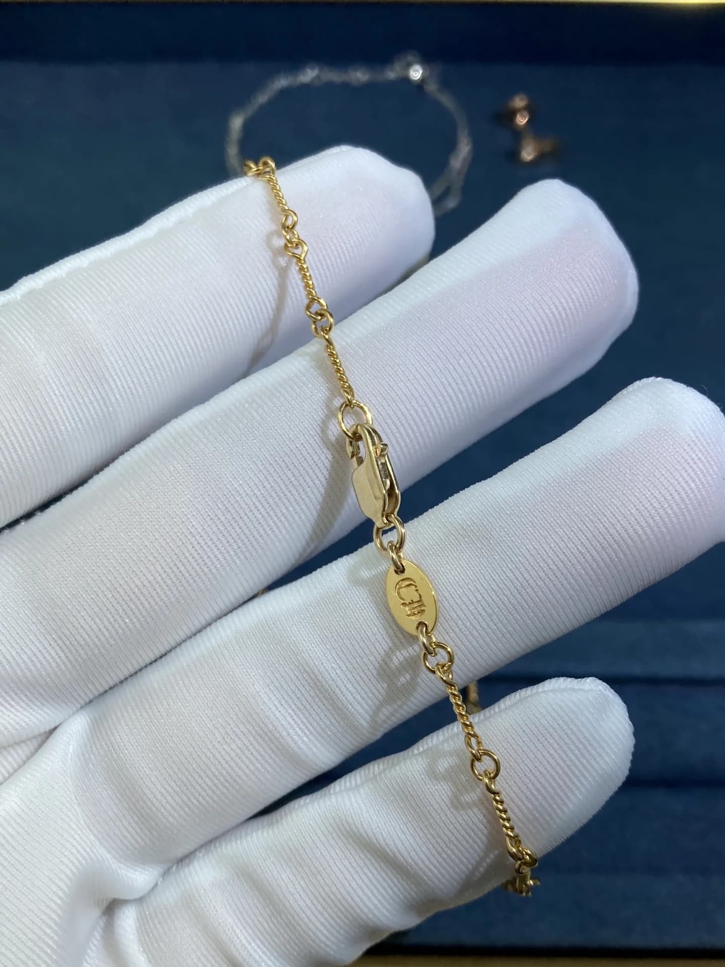 Золотая цепочка Chrome Hearts с фирменным замком и гравировкой