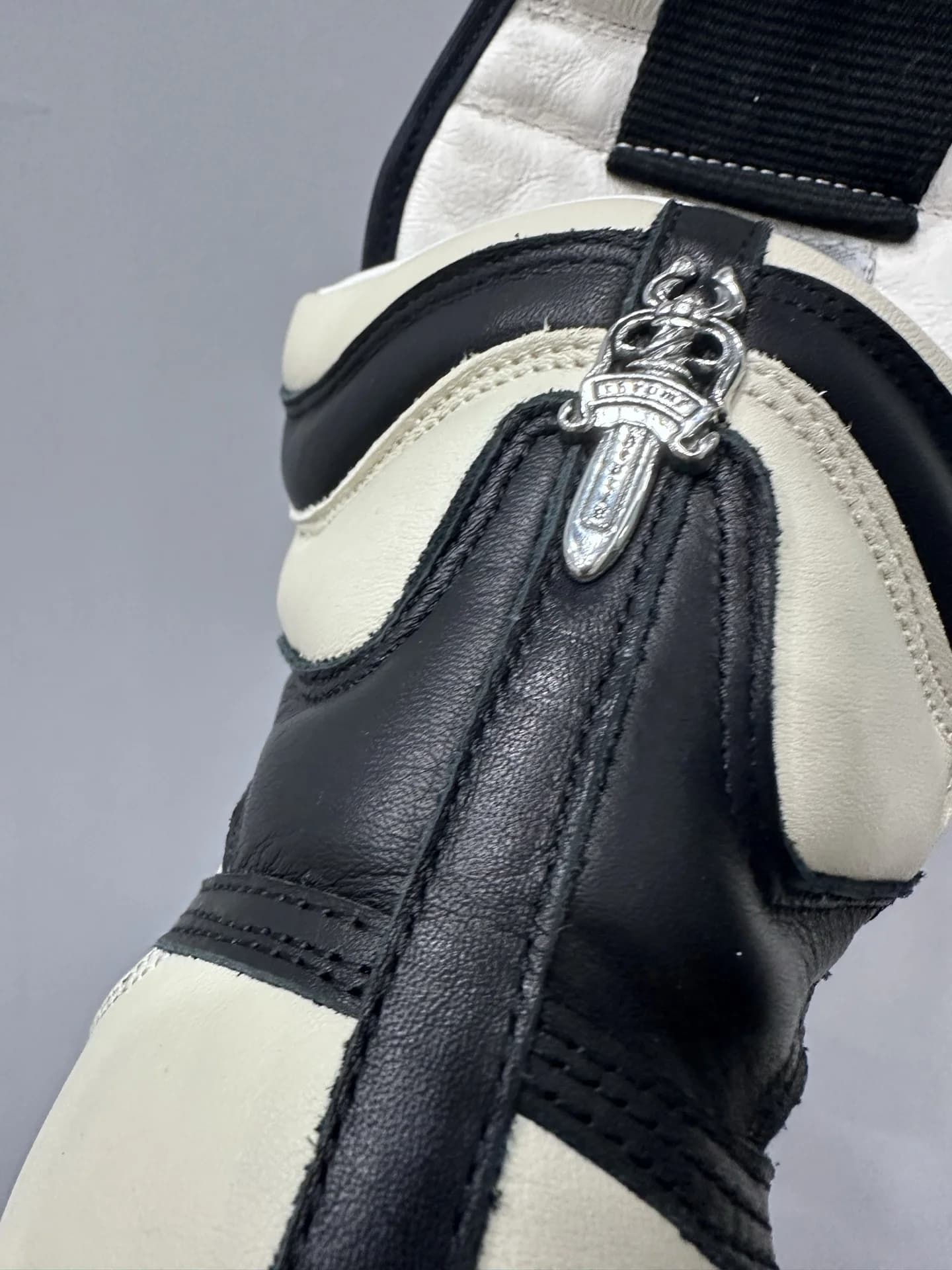 Задняя часть кед Chrome Hearts x Rick Owens Geobasket с молнией