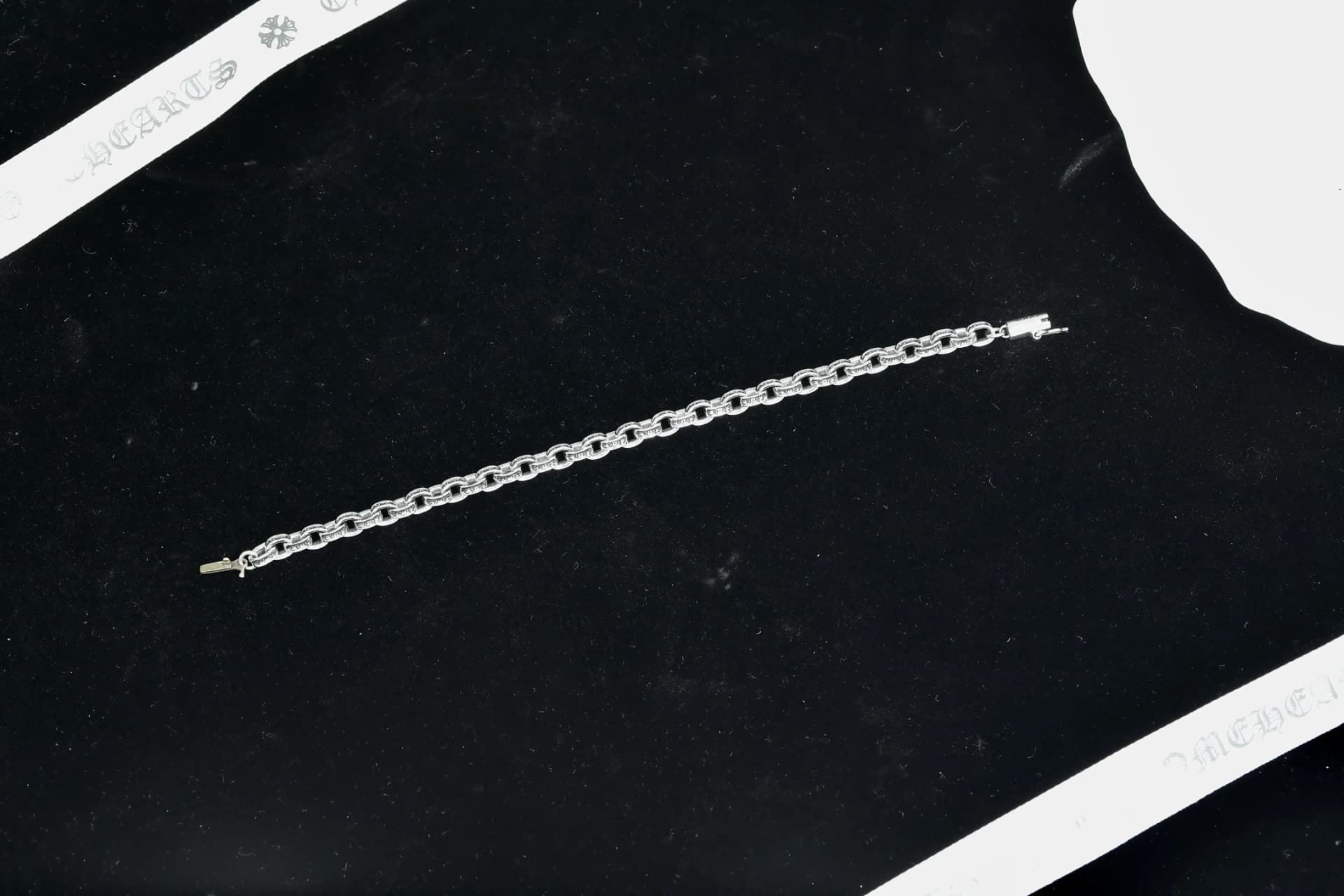 Серебряный браслет-цепь Chrome Hearts, общий вид