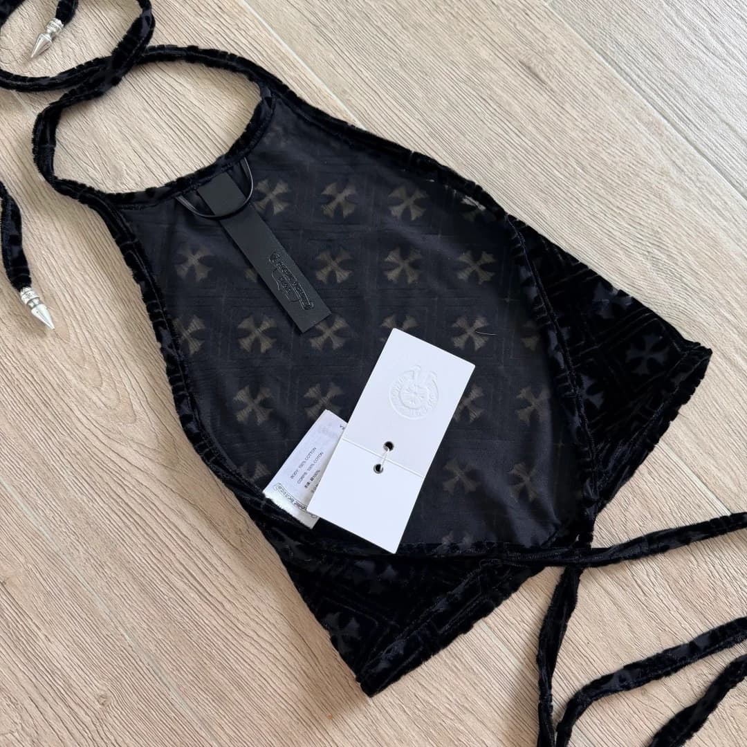 Внутренняя сторона топа Chrome Hearts с бирками