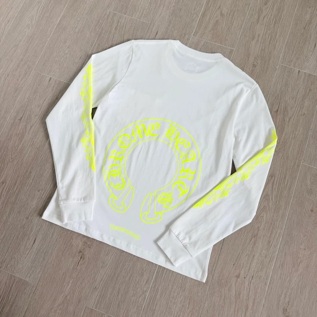 Хлопковый лонгслив Chrome Hearts, вид сзади под углом