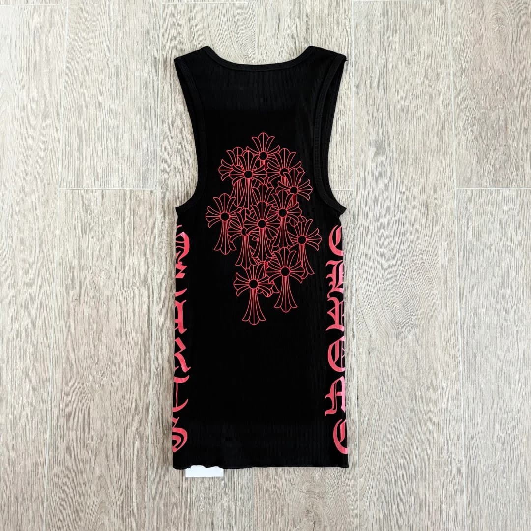 Черная майка Chrome Hearts с красным принтом в виде крестов на спине