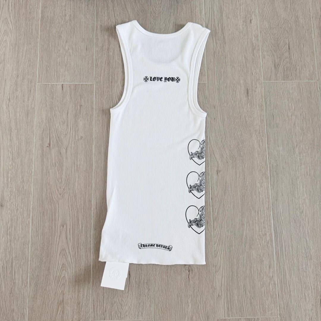 Белая майка Chrome Hearts в рубчик, вид сзади