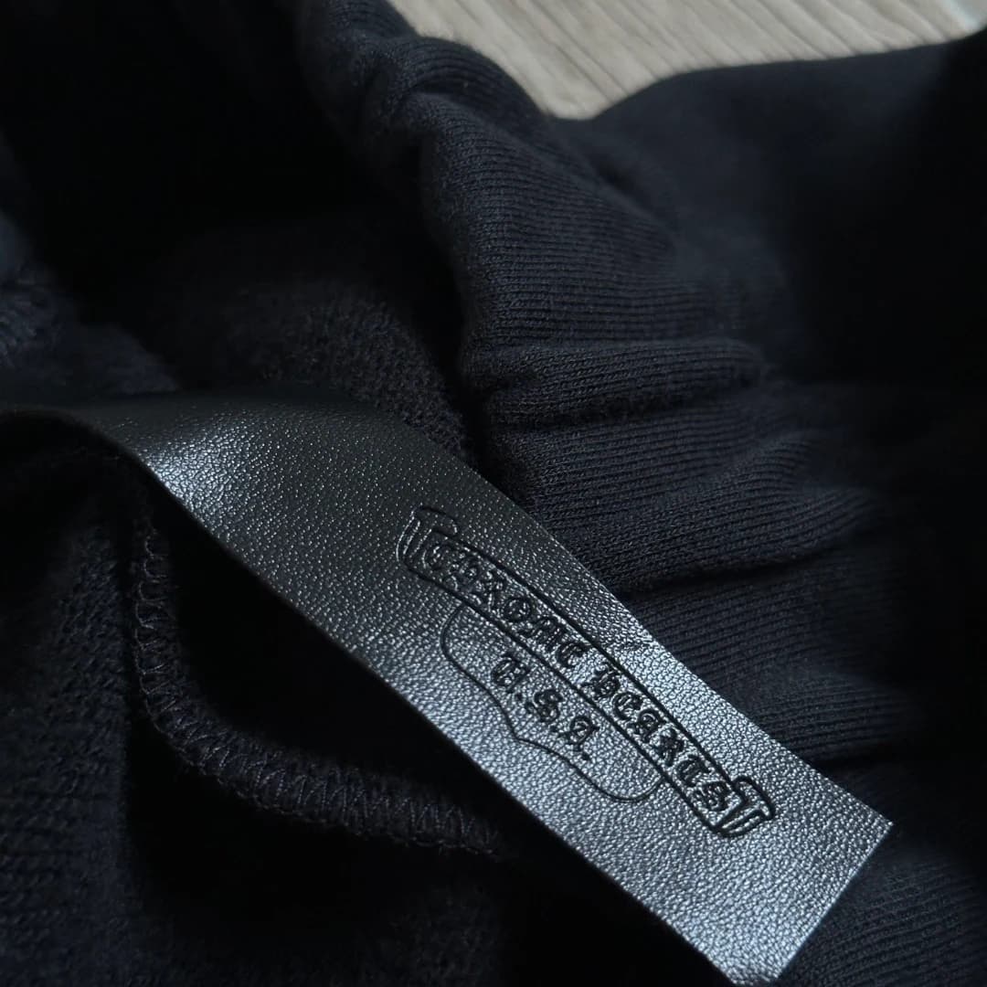 Внутренний кожаный ярлык с тиснением Chrome Hearts