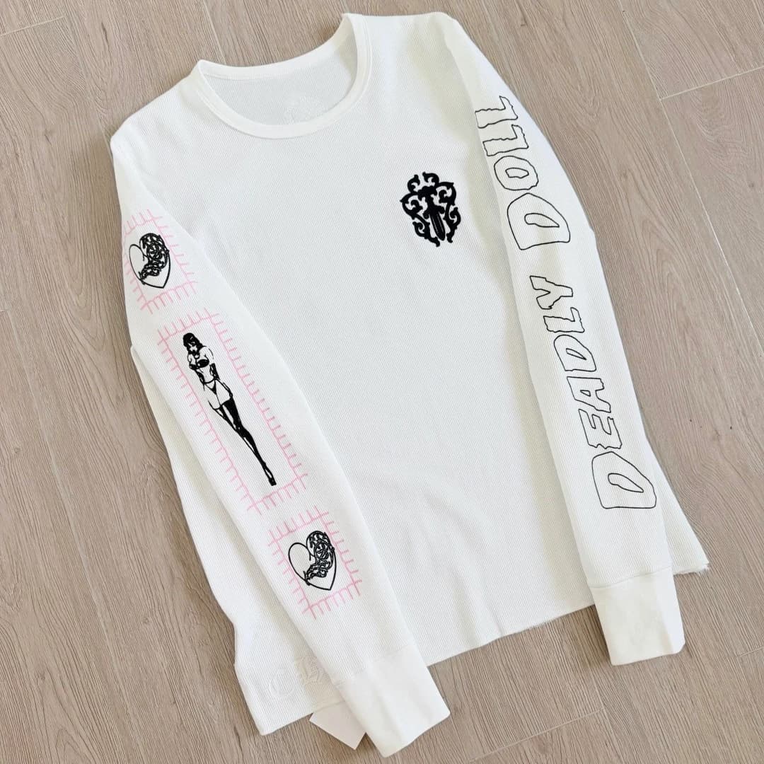 Белый лонгслив Chrome Hearts Deadly Doll, вид сзади