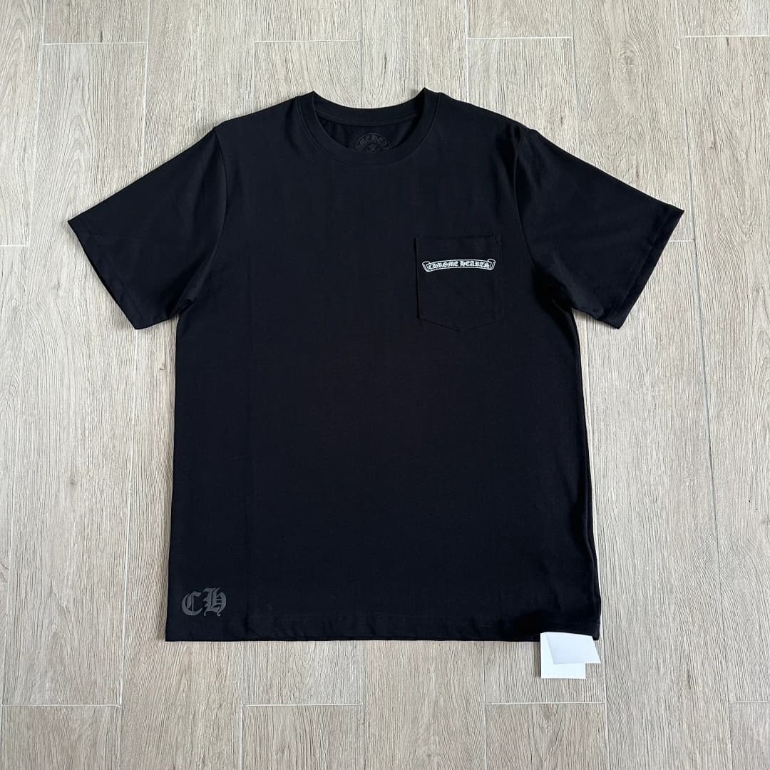 Черная футболка Chrome Hearts спереди