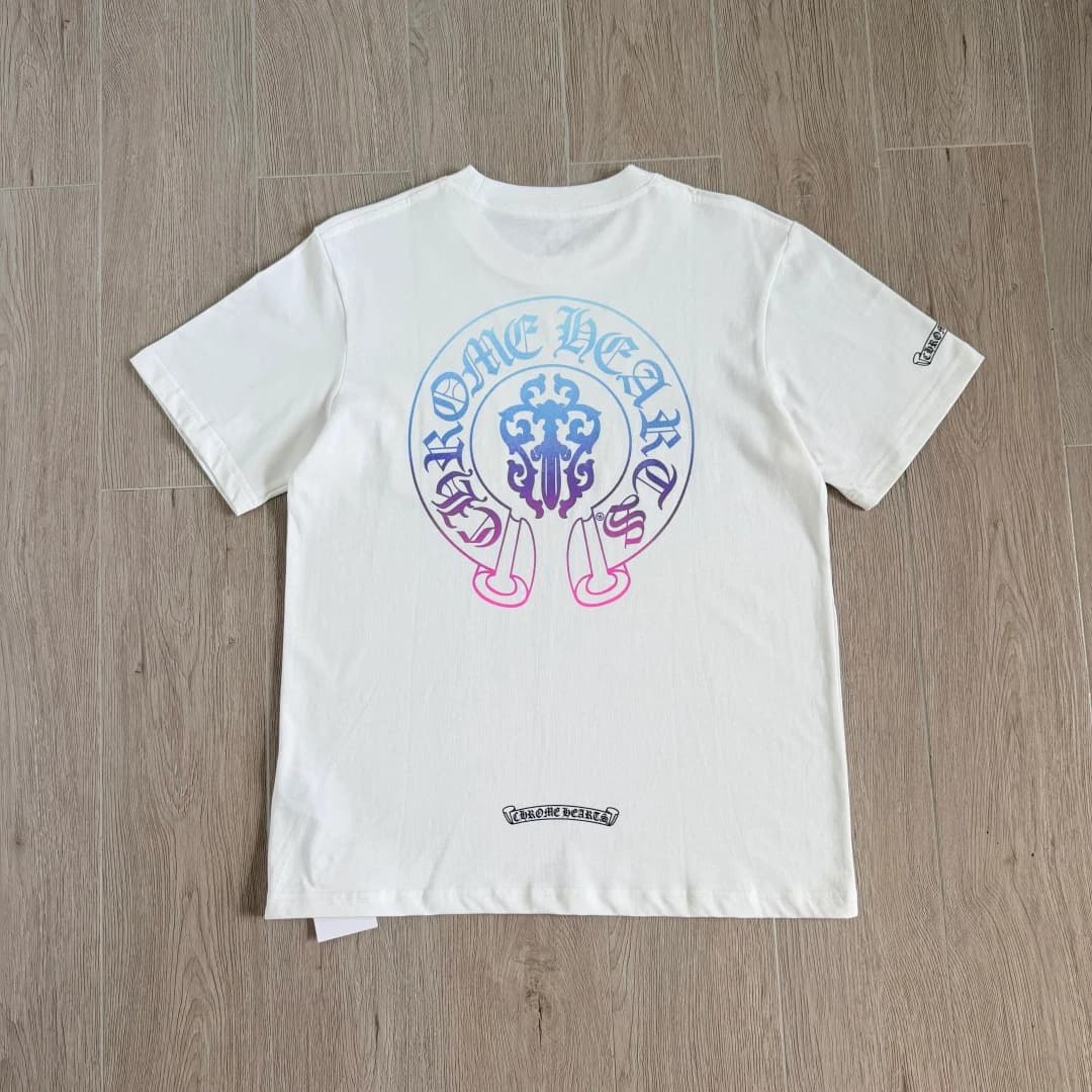 Белая футболка Chrome Hearts вид сзади