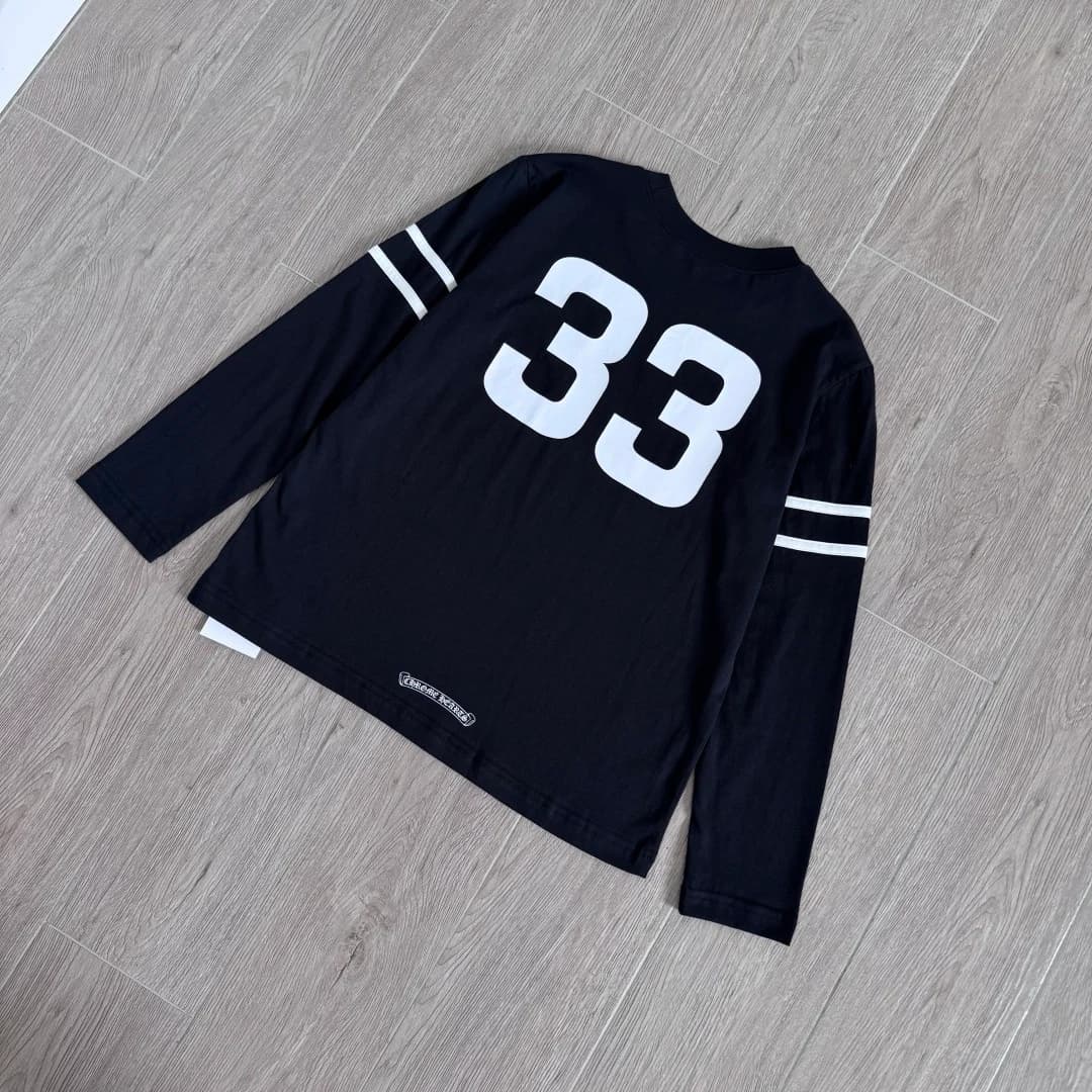Черный лонгслив Chrome Hearts сзади под углом